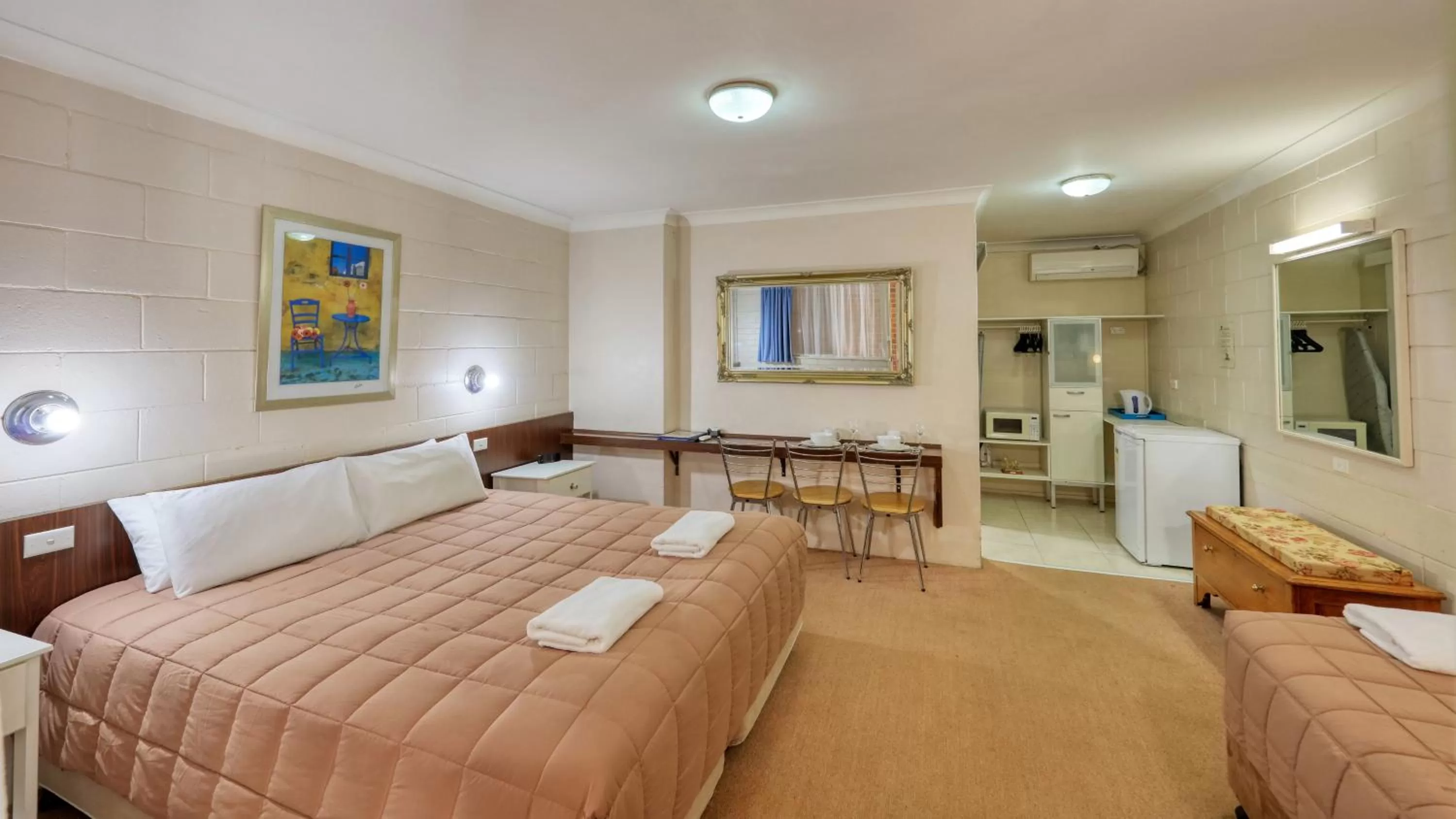 Double or Twin Room - Disability Access - No Pets in Mu S Boutique Motel "Matthew Flinders"