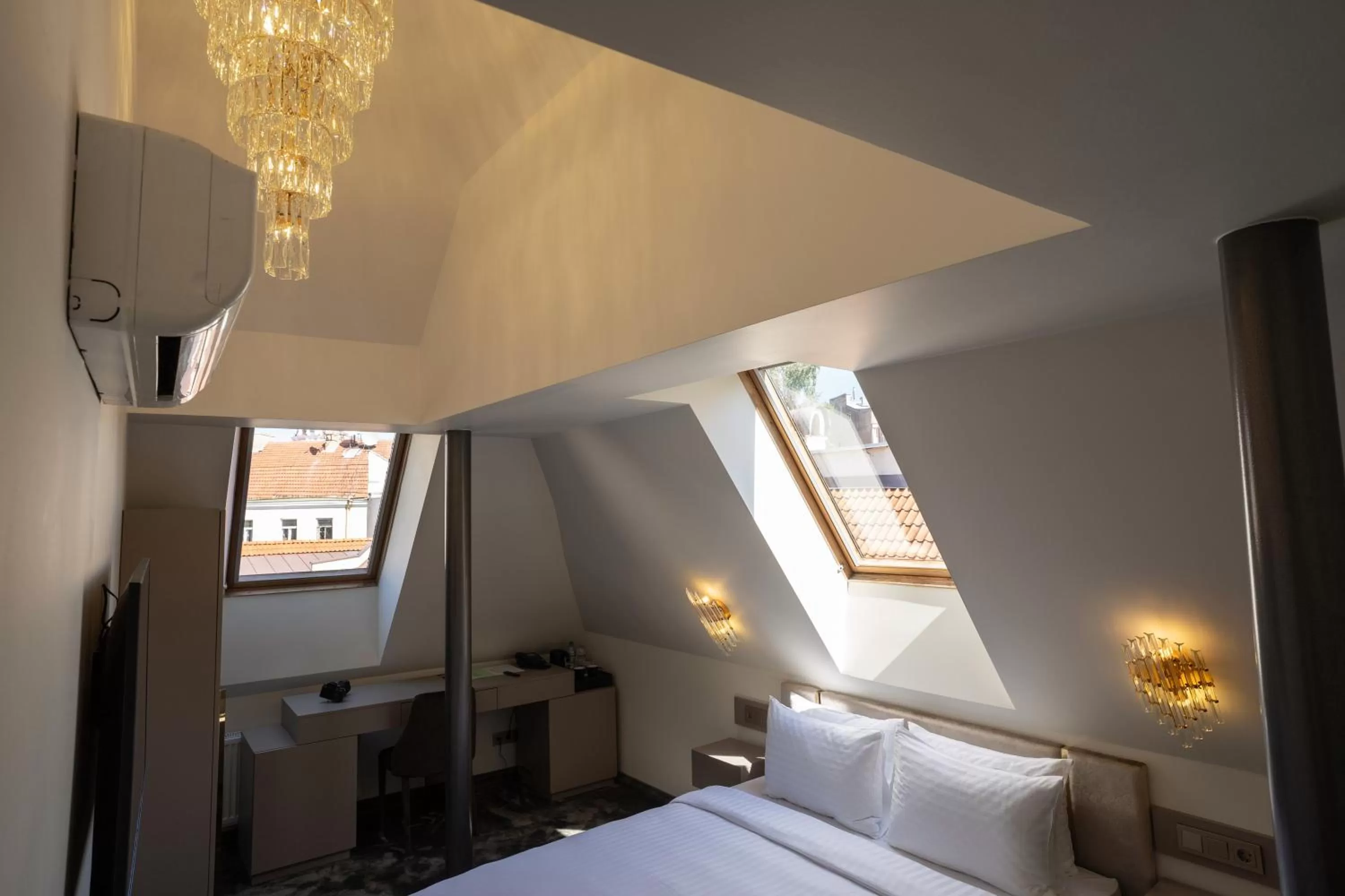 Bed in St Palace Hotel