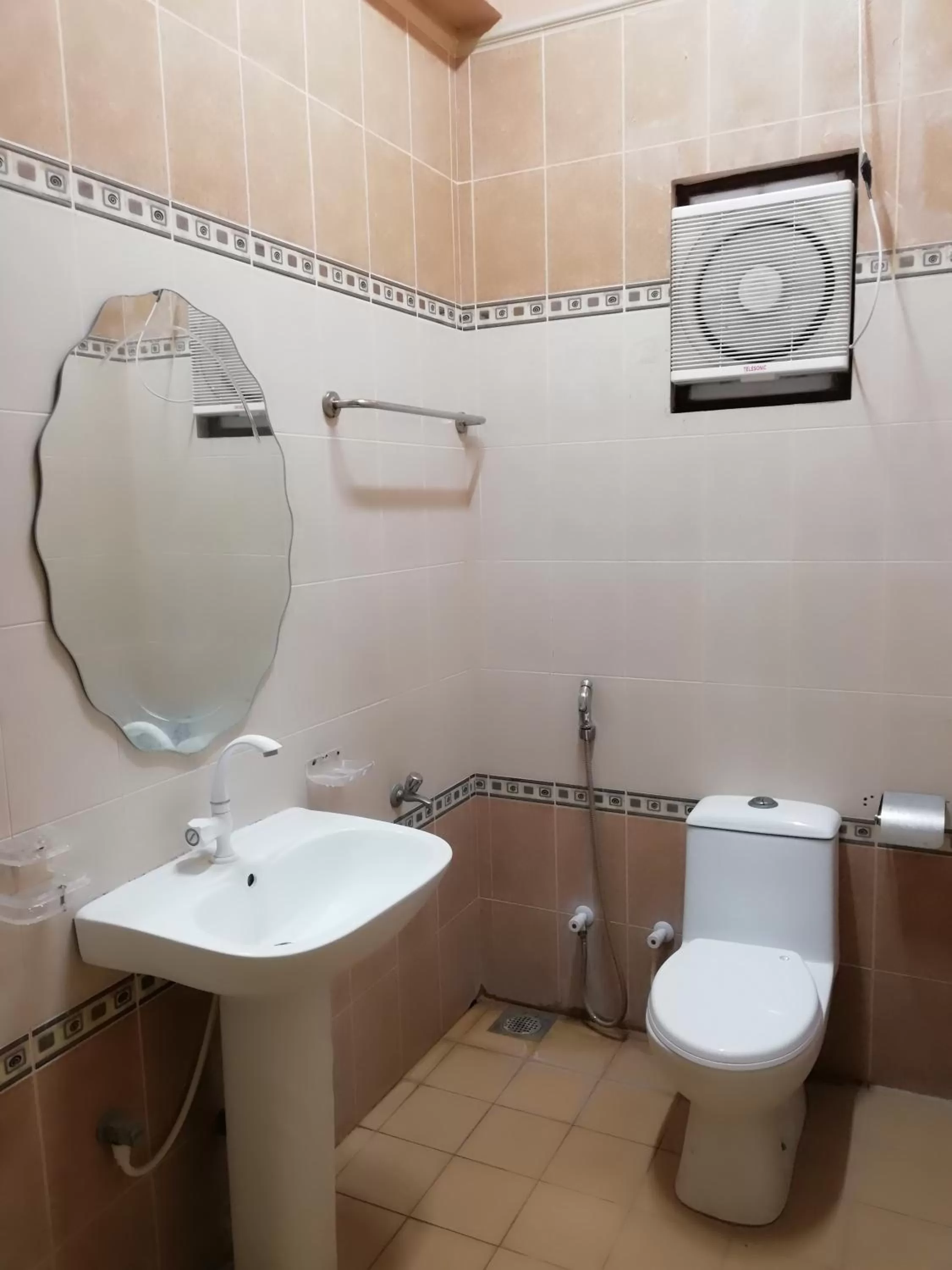 Bathroom in Sunshine Hotel