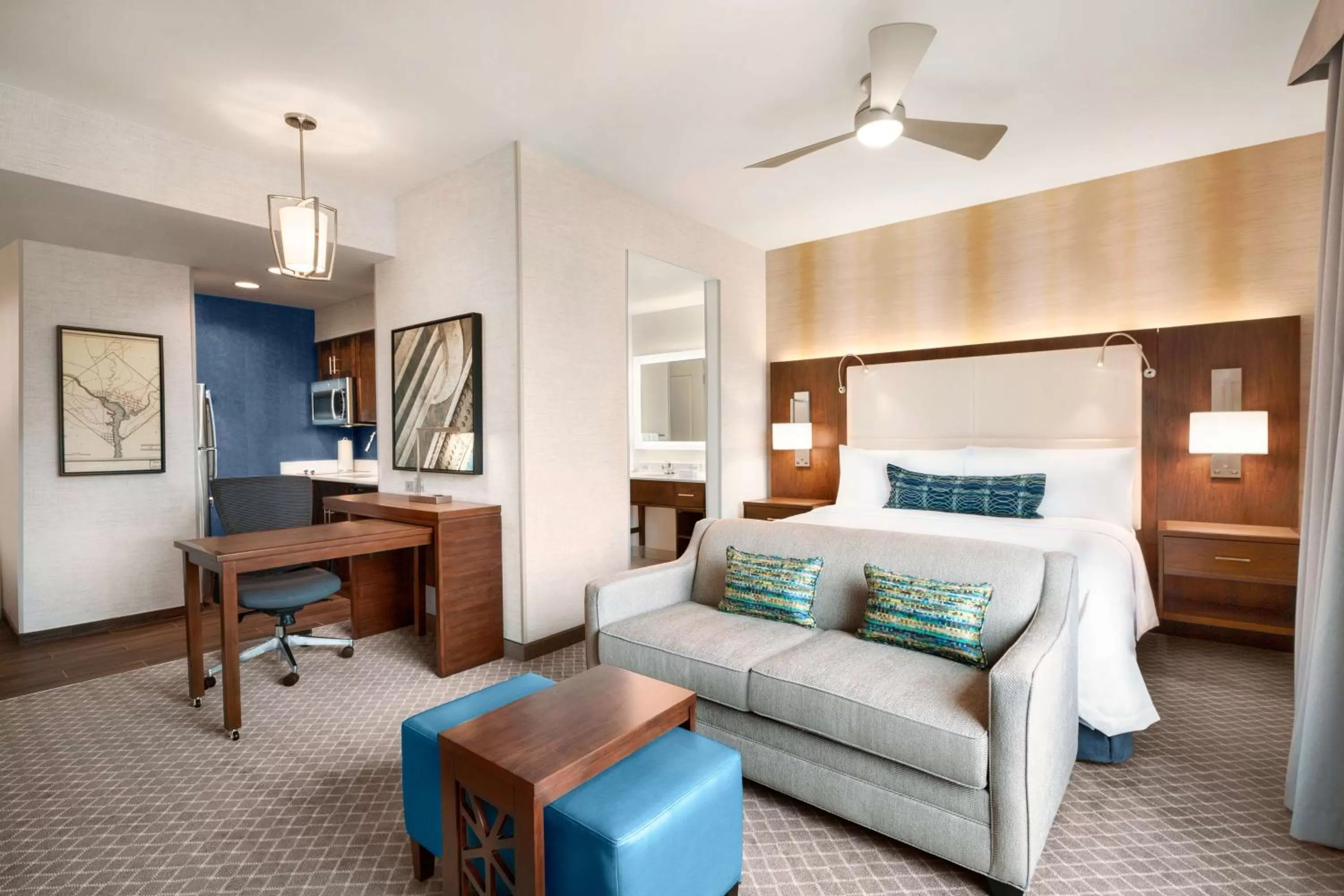 Bedroom, Bed in Homewood Suites By Hilton Arlington Rosslyn Key Bridge