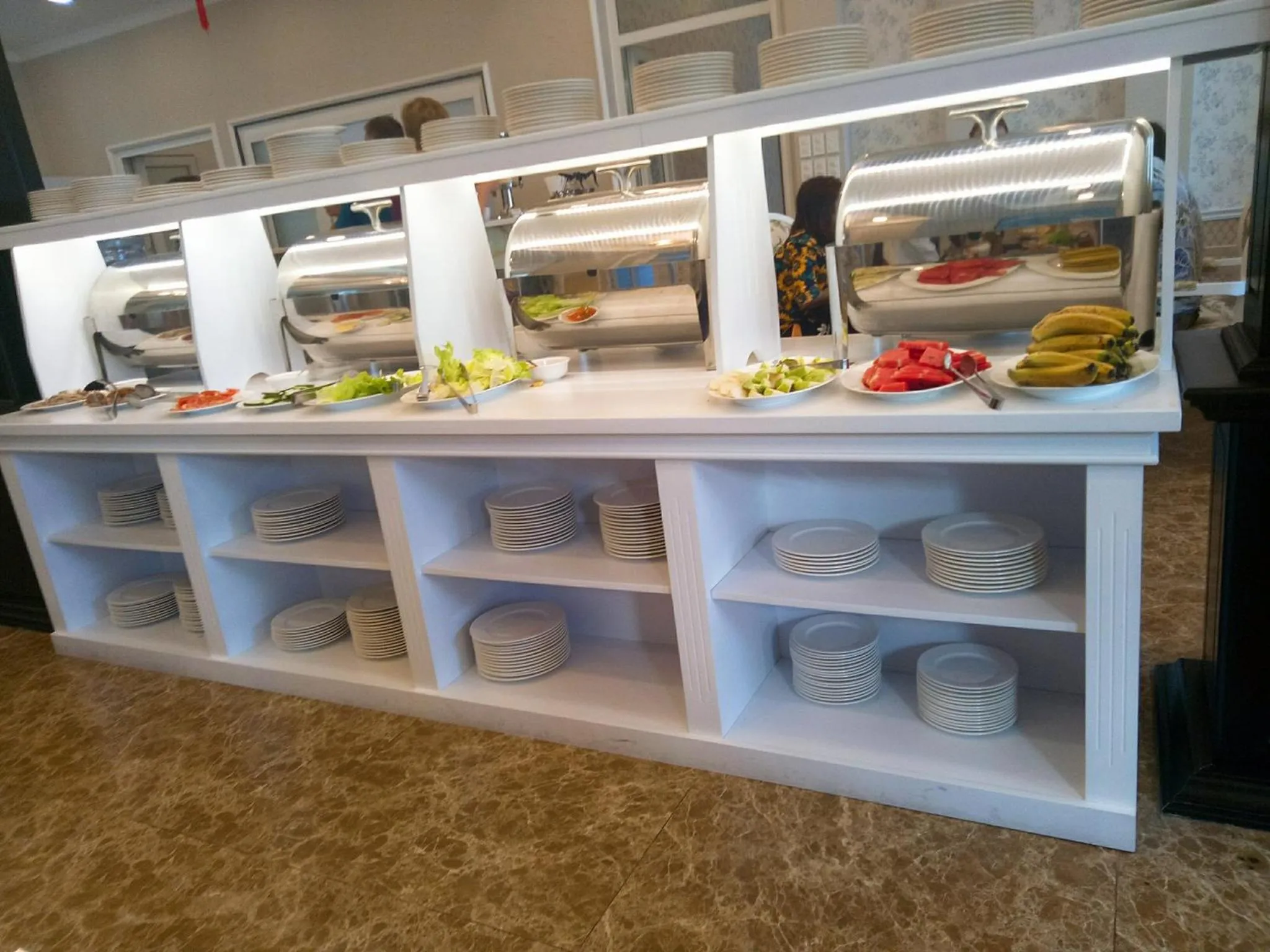 People in Hotel Du Lys