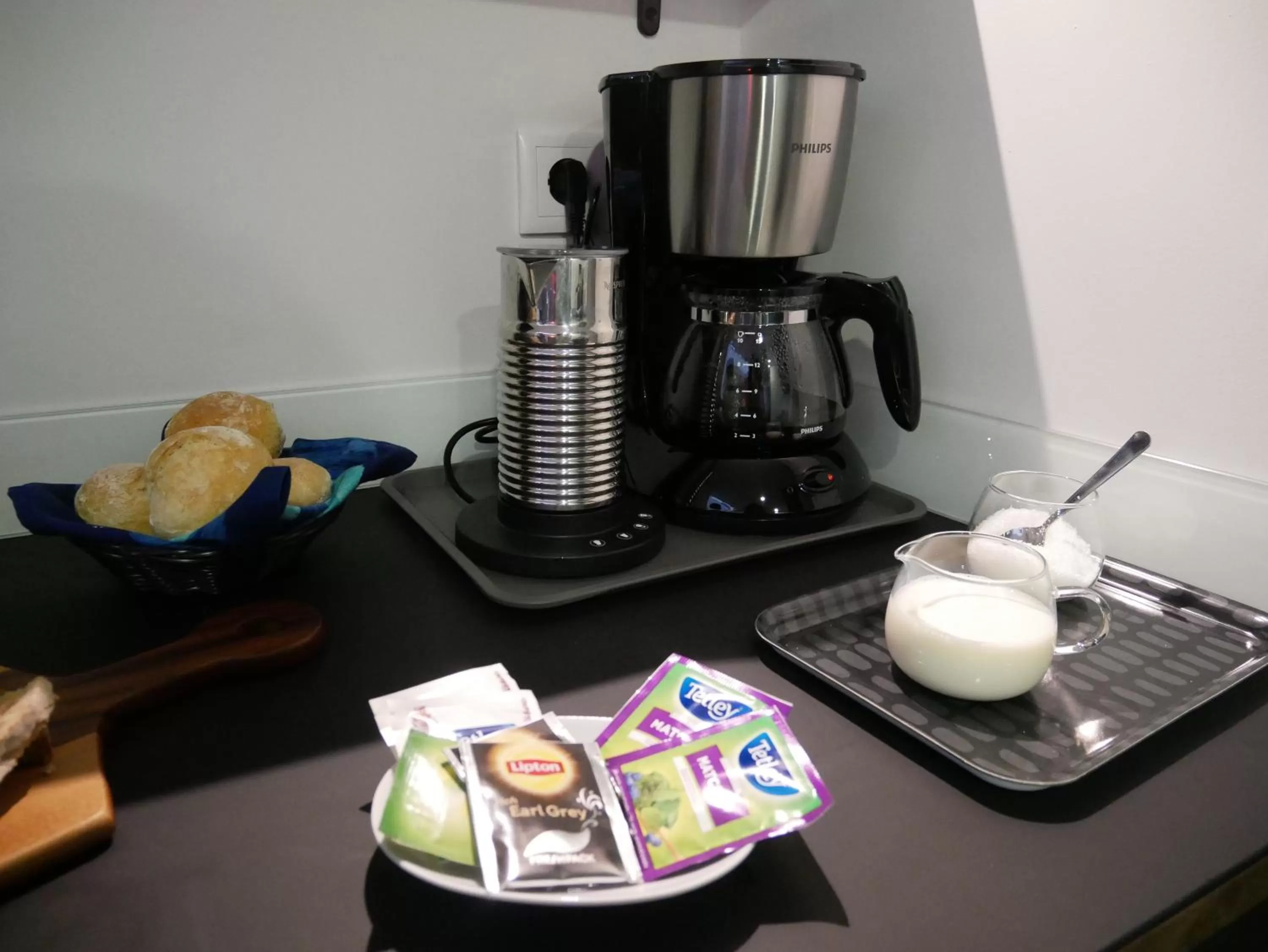 Coffee/tea facilities in Serra do Pilar Porto Suites