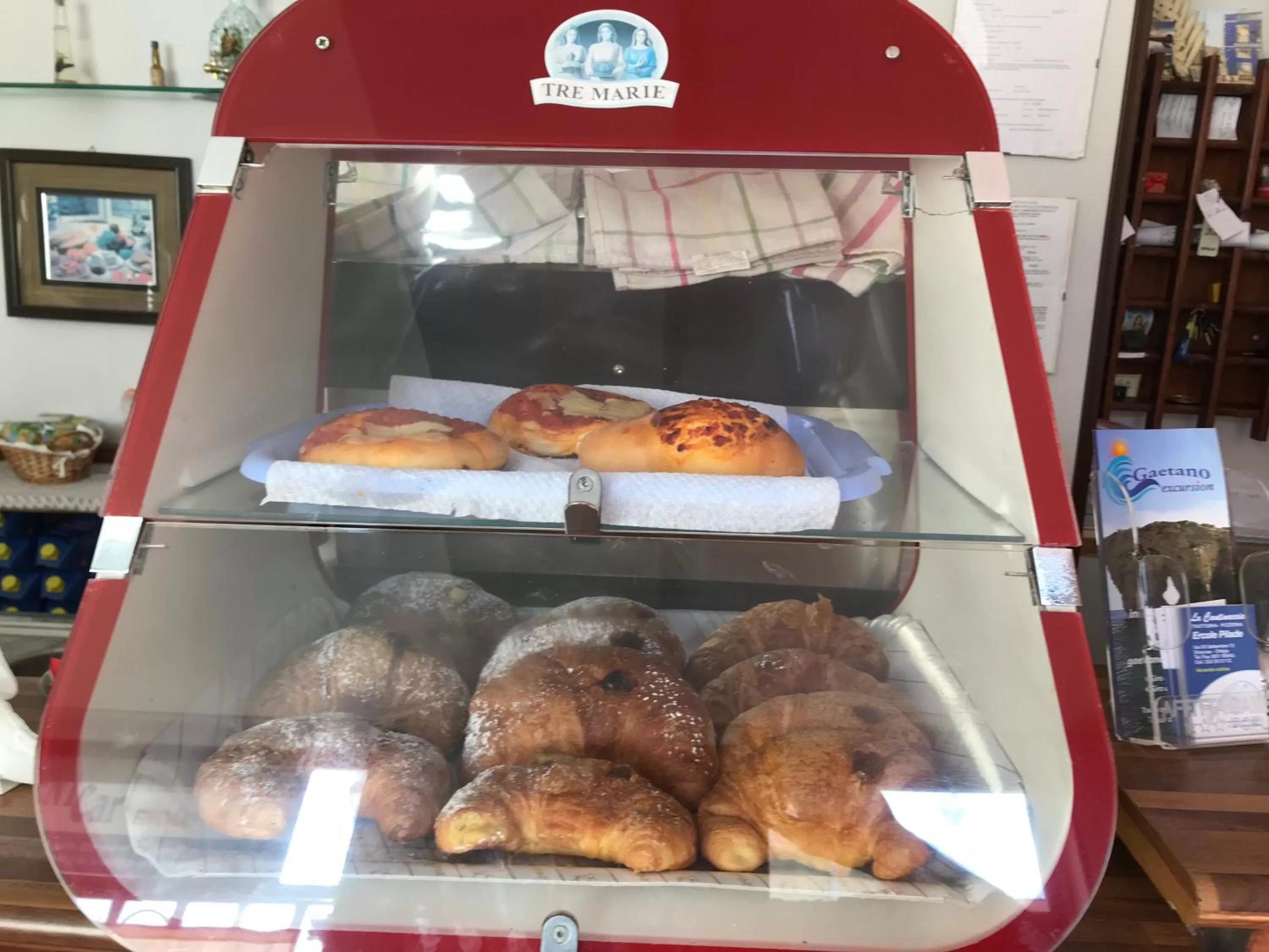 Italian breakfast in Populus