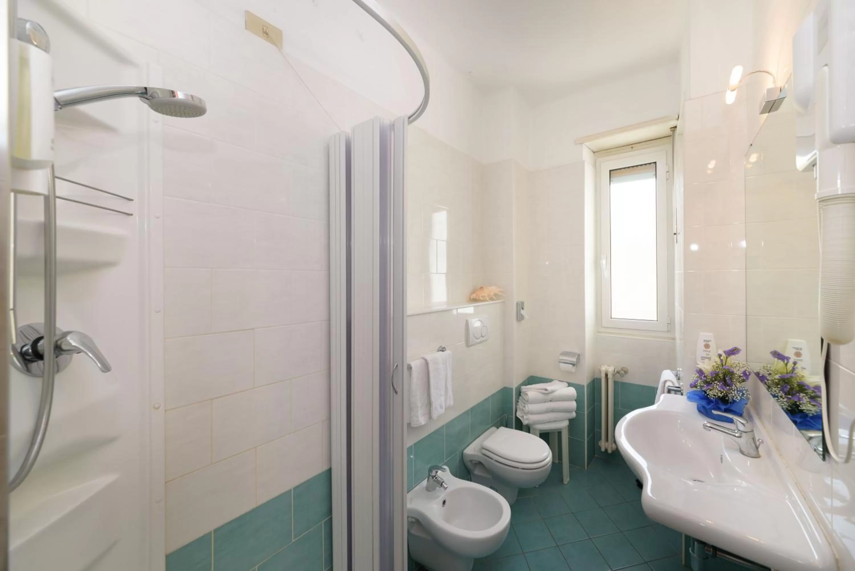 Bathroom in Hotel Ristorante La Marina Mhotelsgroup