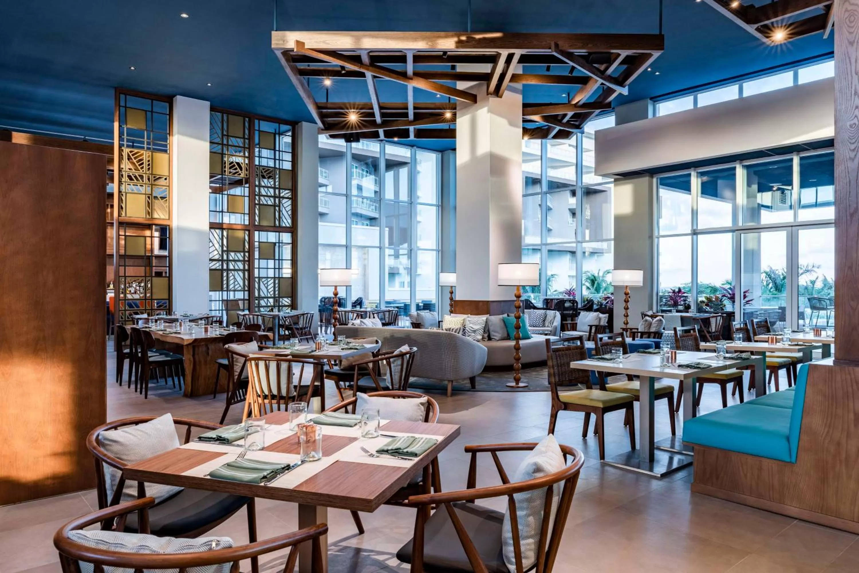 Restaurant/places to eat in Embassy Suites By Hilton Aruba Beach Resort