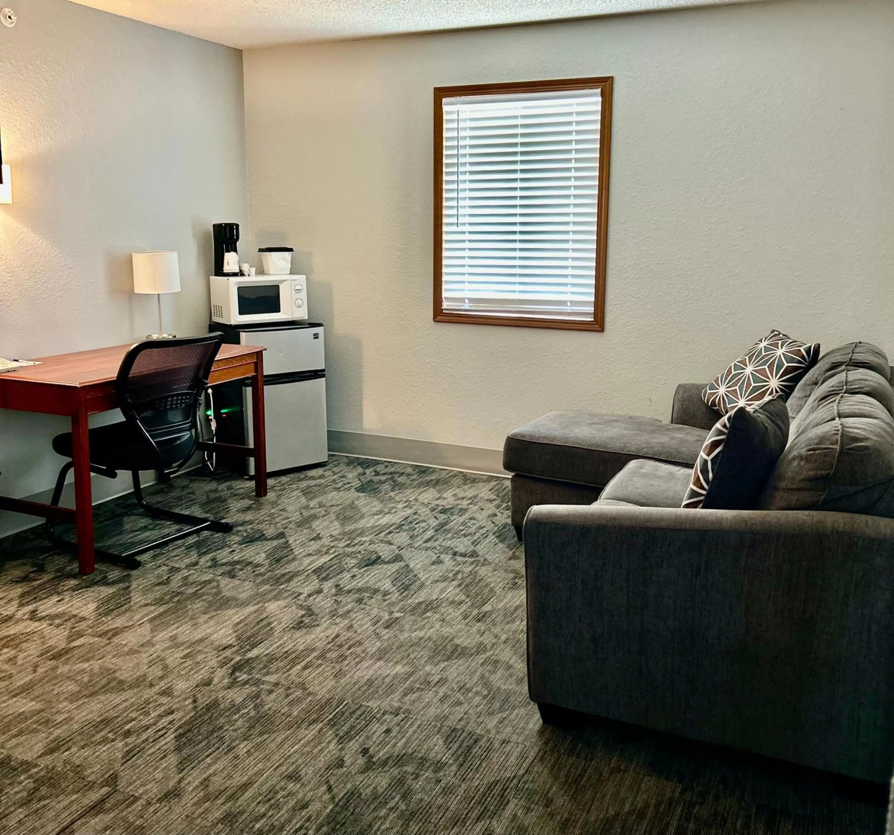 Travelodge by Wyndham Lincoln South