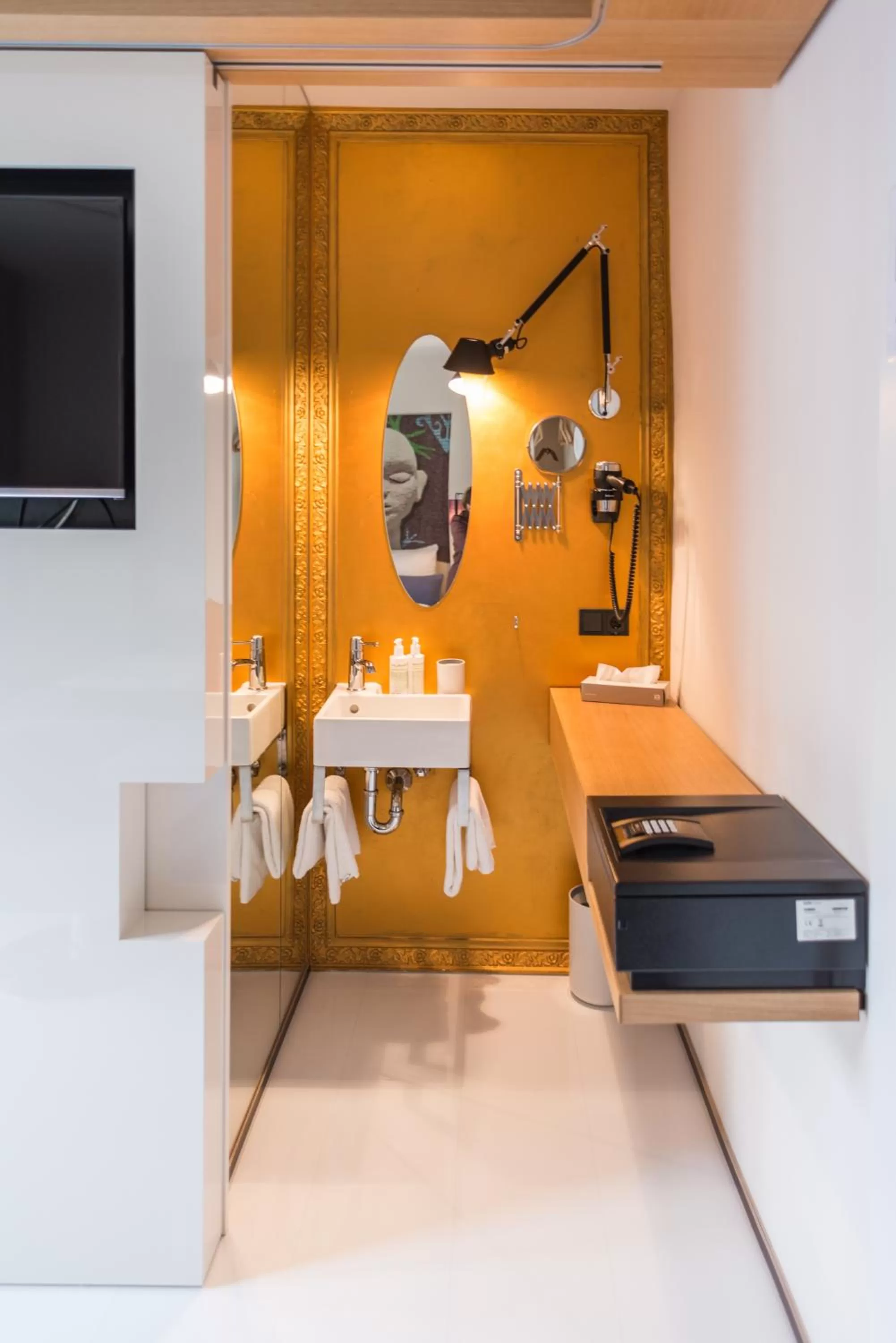 Bathroom in Nala Individuellhotel