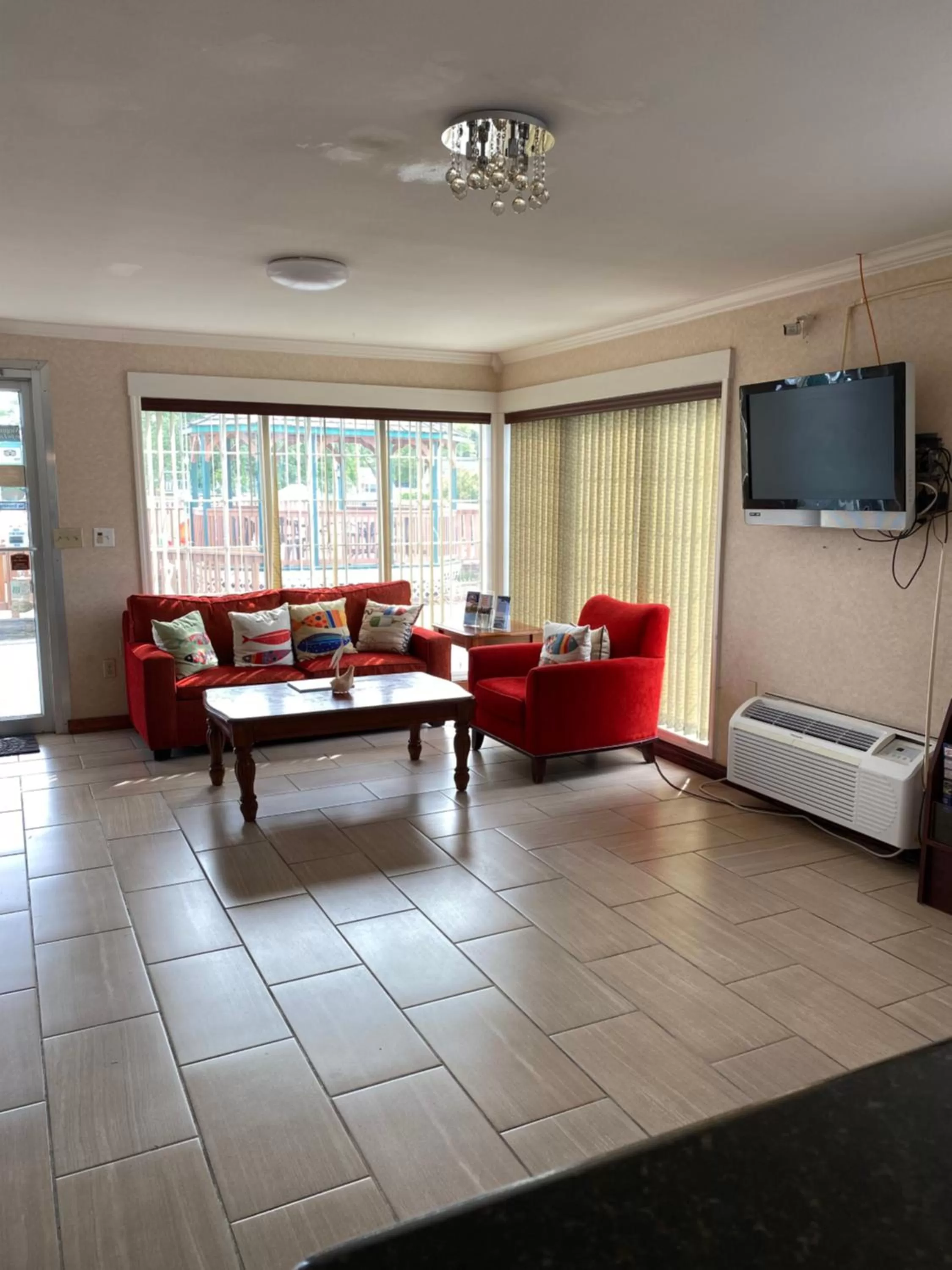 Seating area in Atlantic Shores Inn and Suites