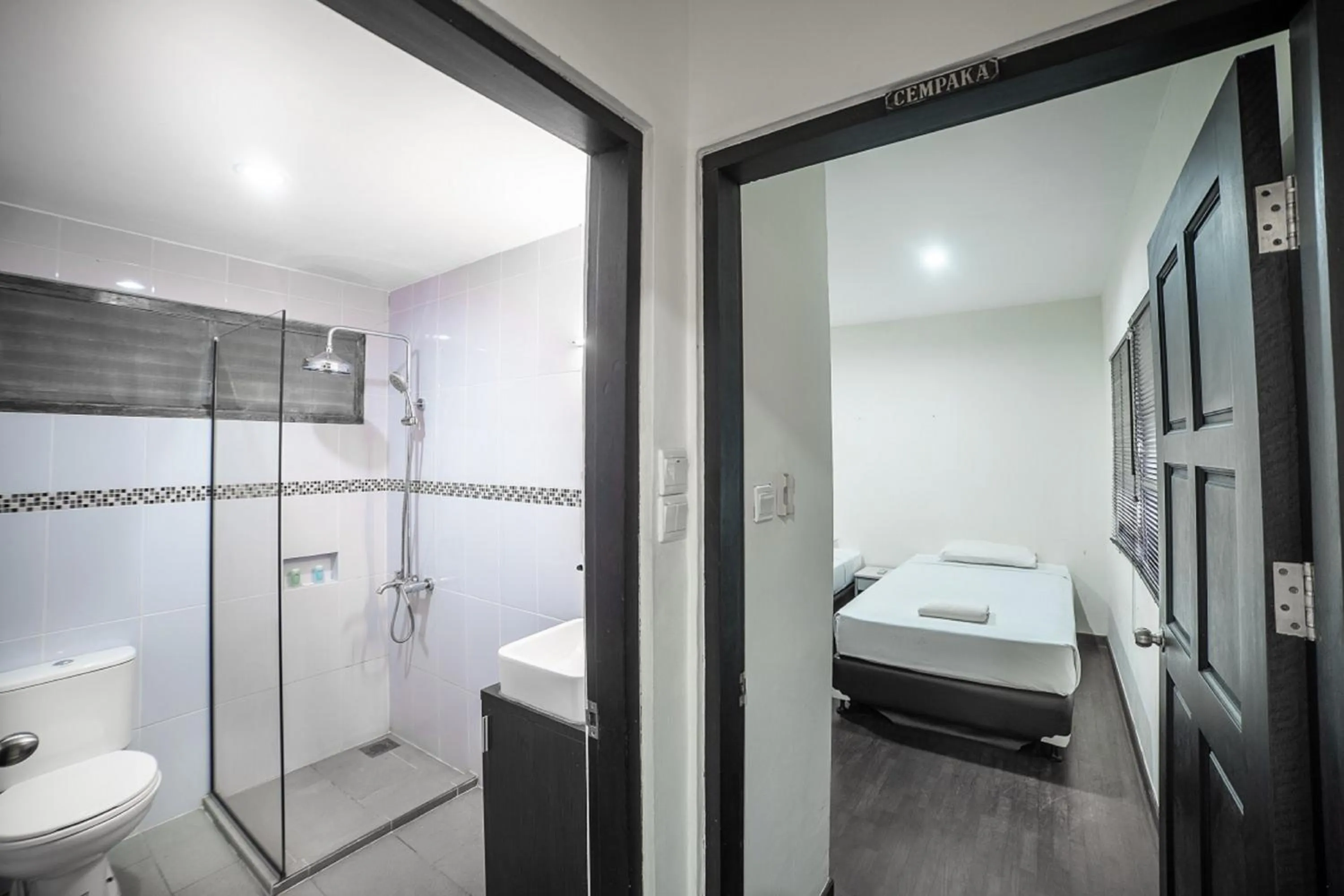 Toilet, Bed in Nongsa Point Marina