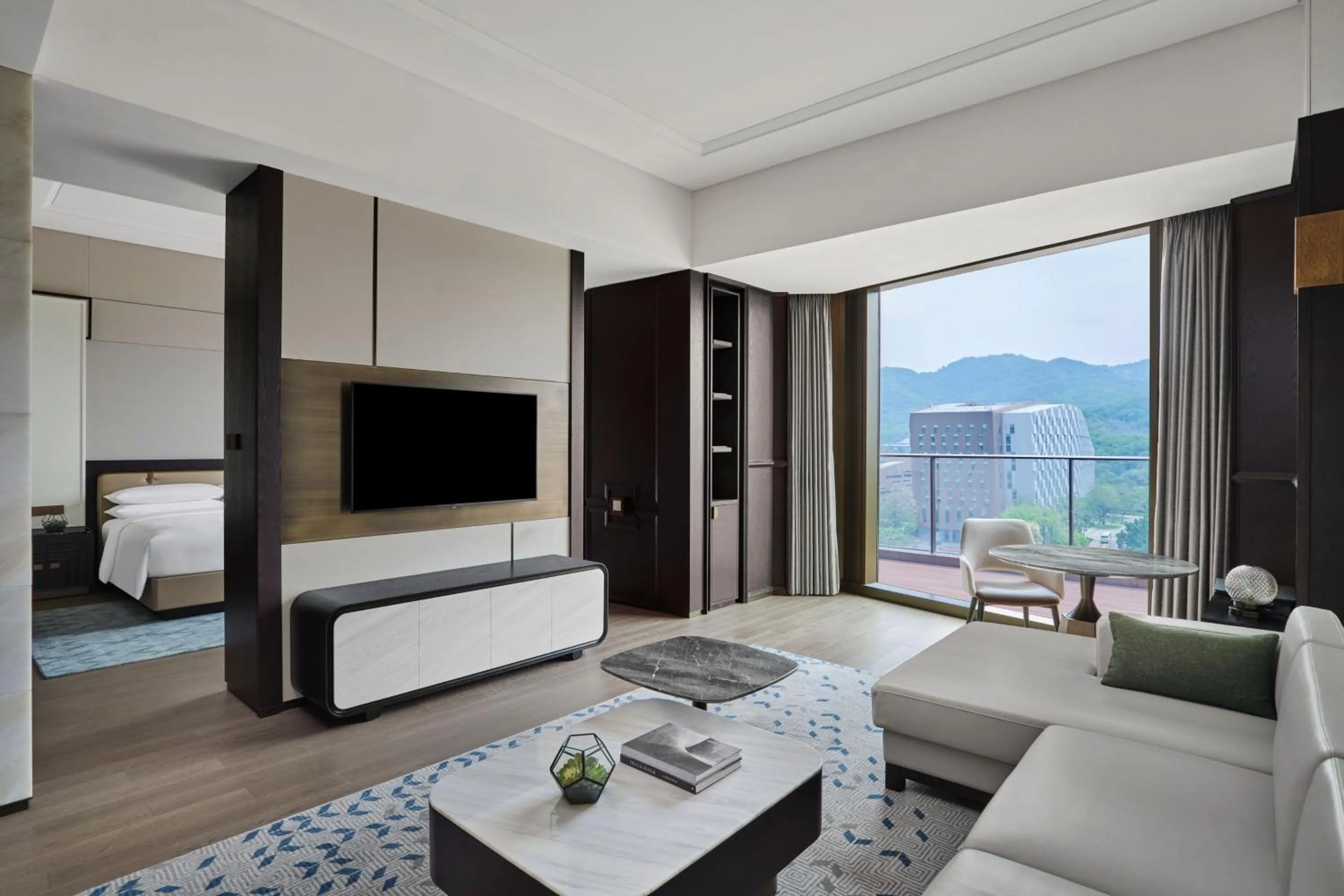 Living room in Guangzhou Marriott Hotel Baiyun
