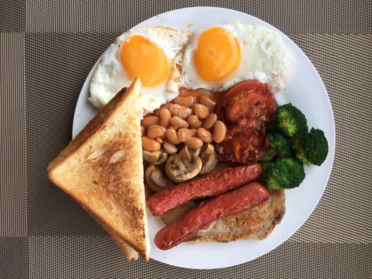 Food and drinks in Bristol Hotel Tashkent