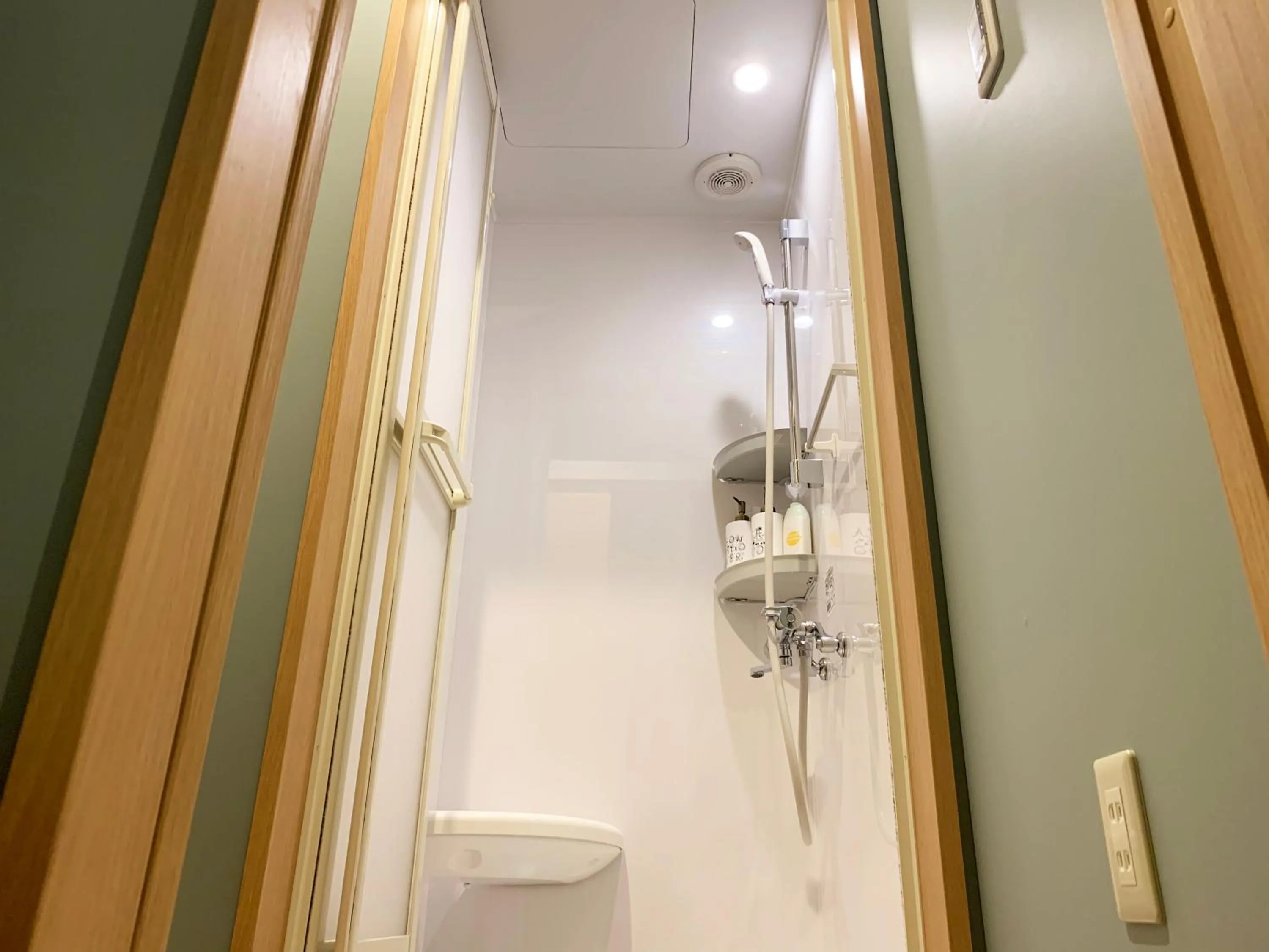 Shower in Cactus Inn