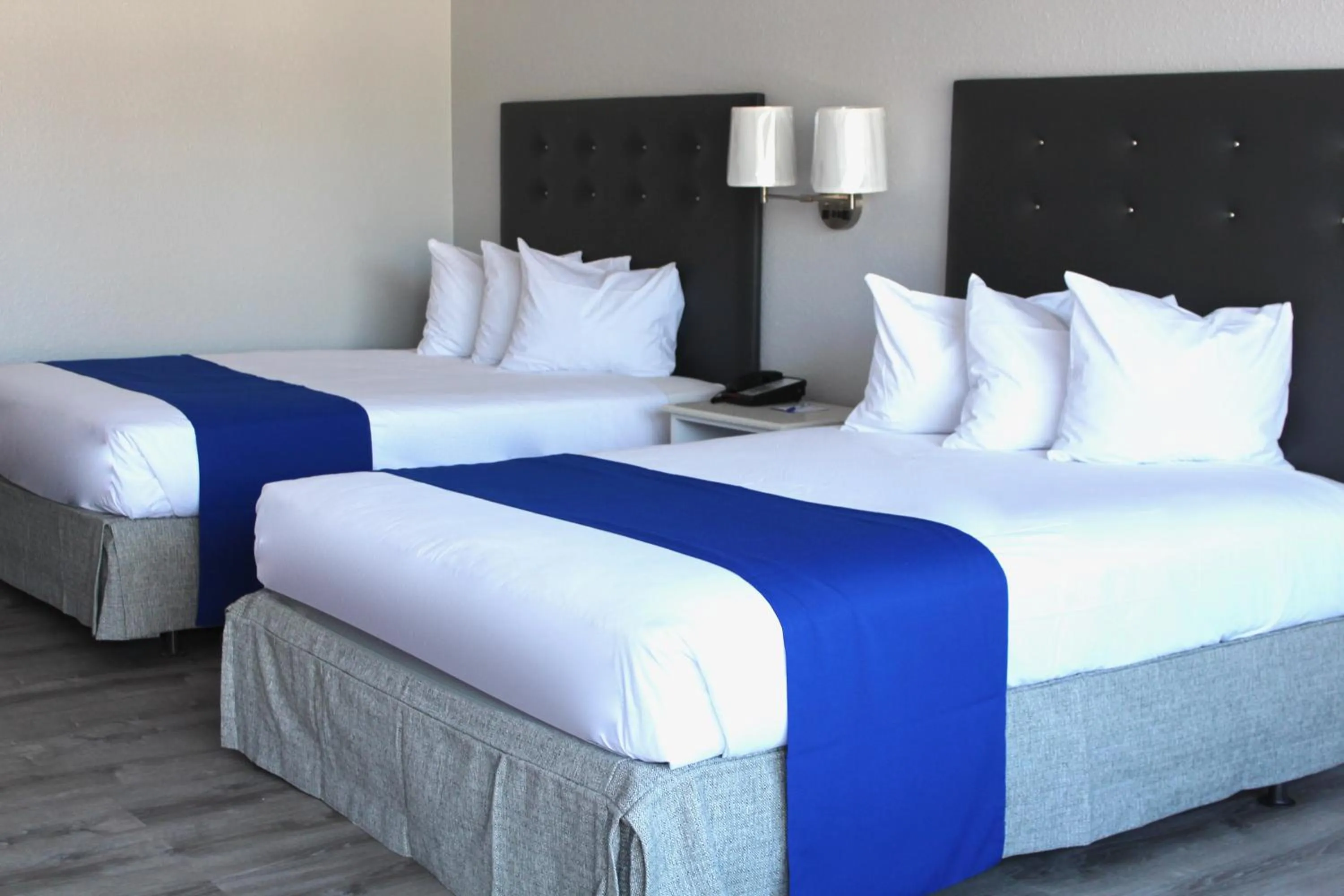 Bedroom, Bed in Vivo Living Kissimmee West