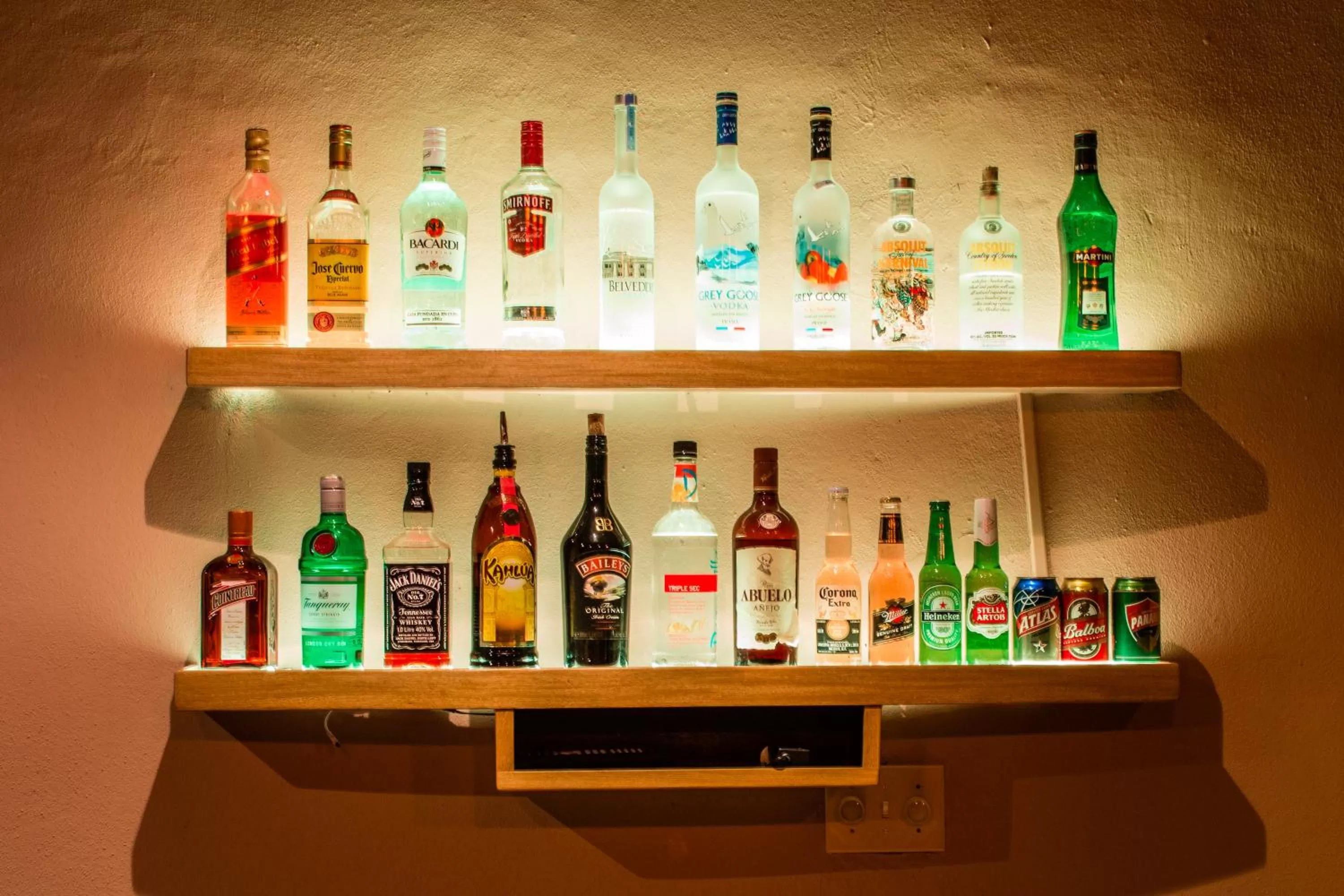 Lounge or bar in The Inn at Palo Alto