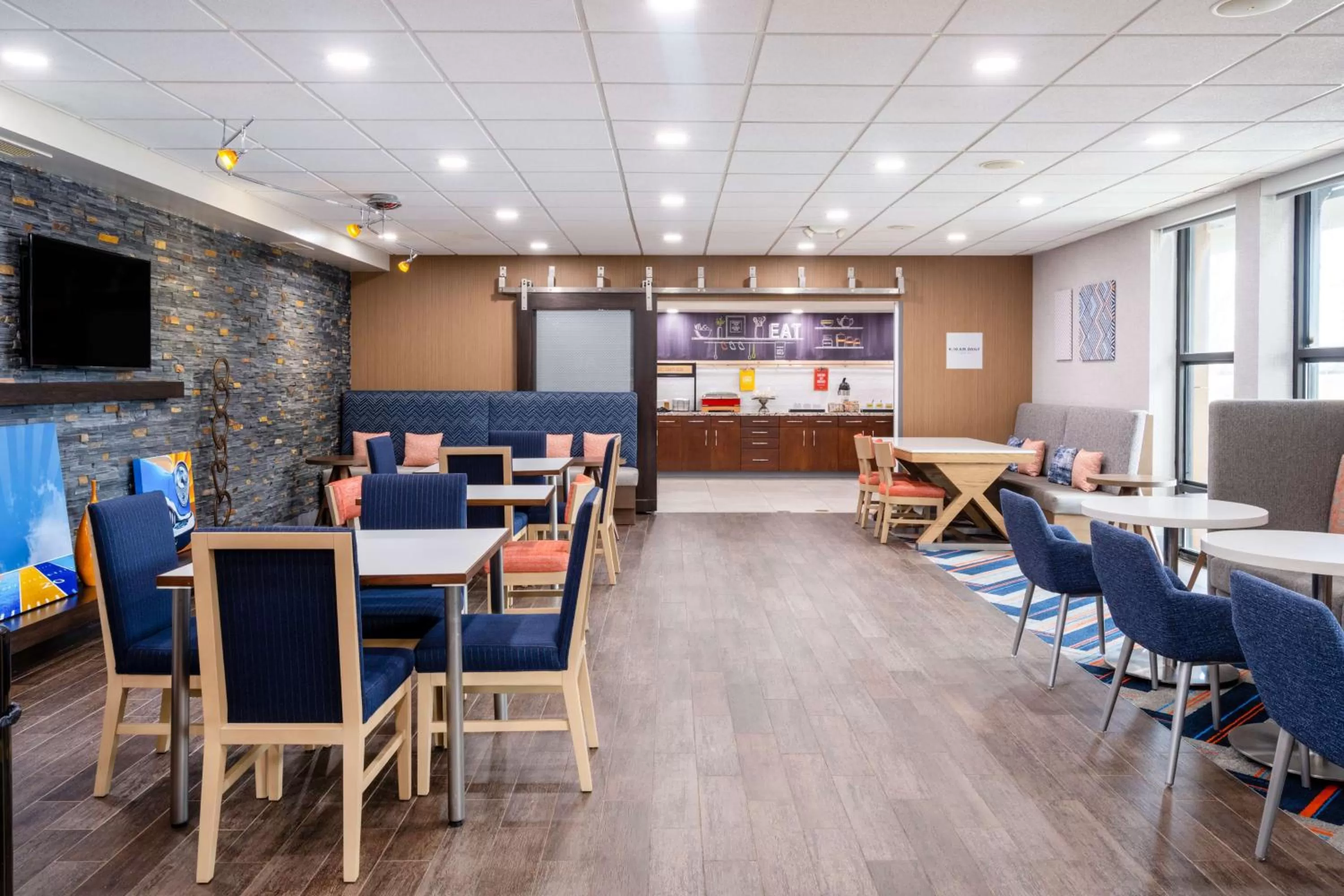 Breakfast in Hampton Inn Auburn