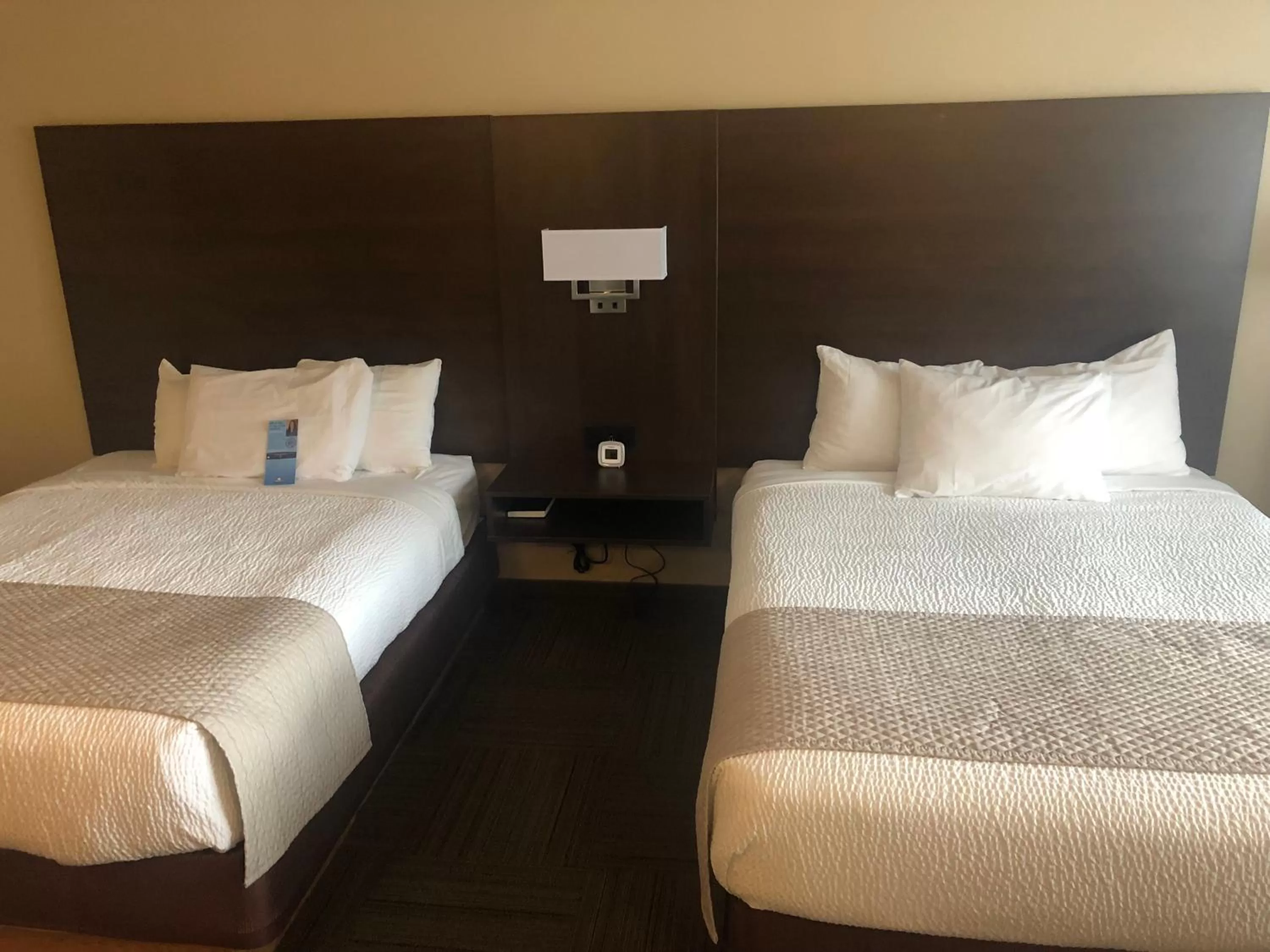 Bed in Days Inn by Wyndham Hinton