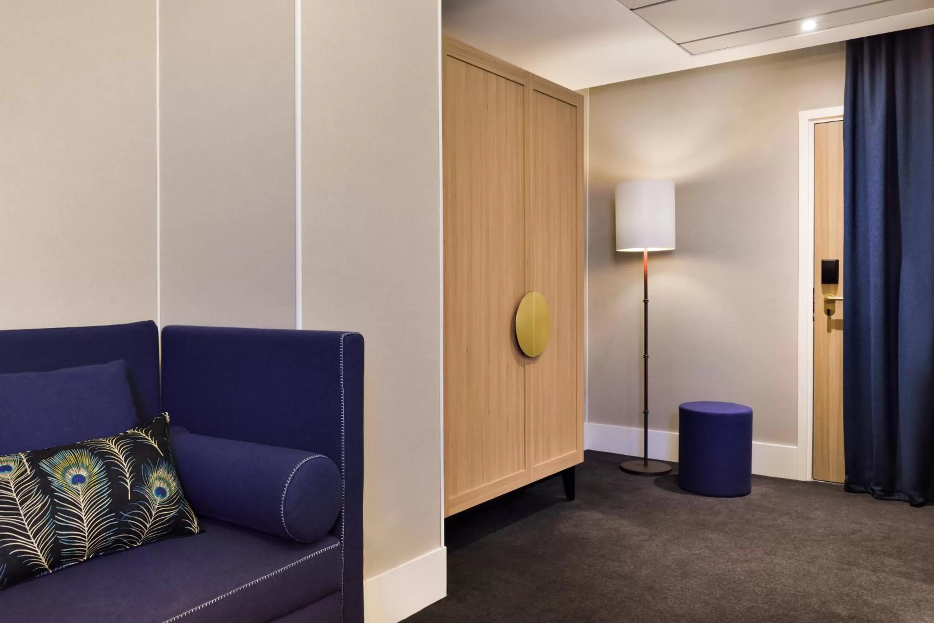 Bedroom in l'Echiquier Opéra Hotel Paris - MGallery Collection