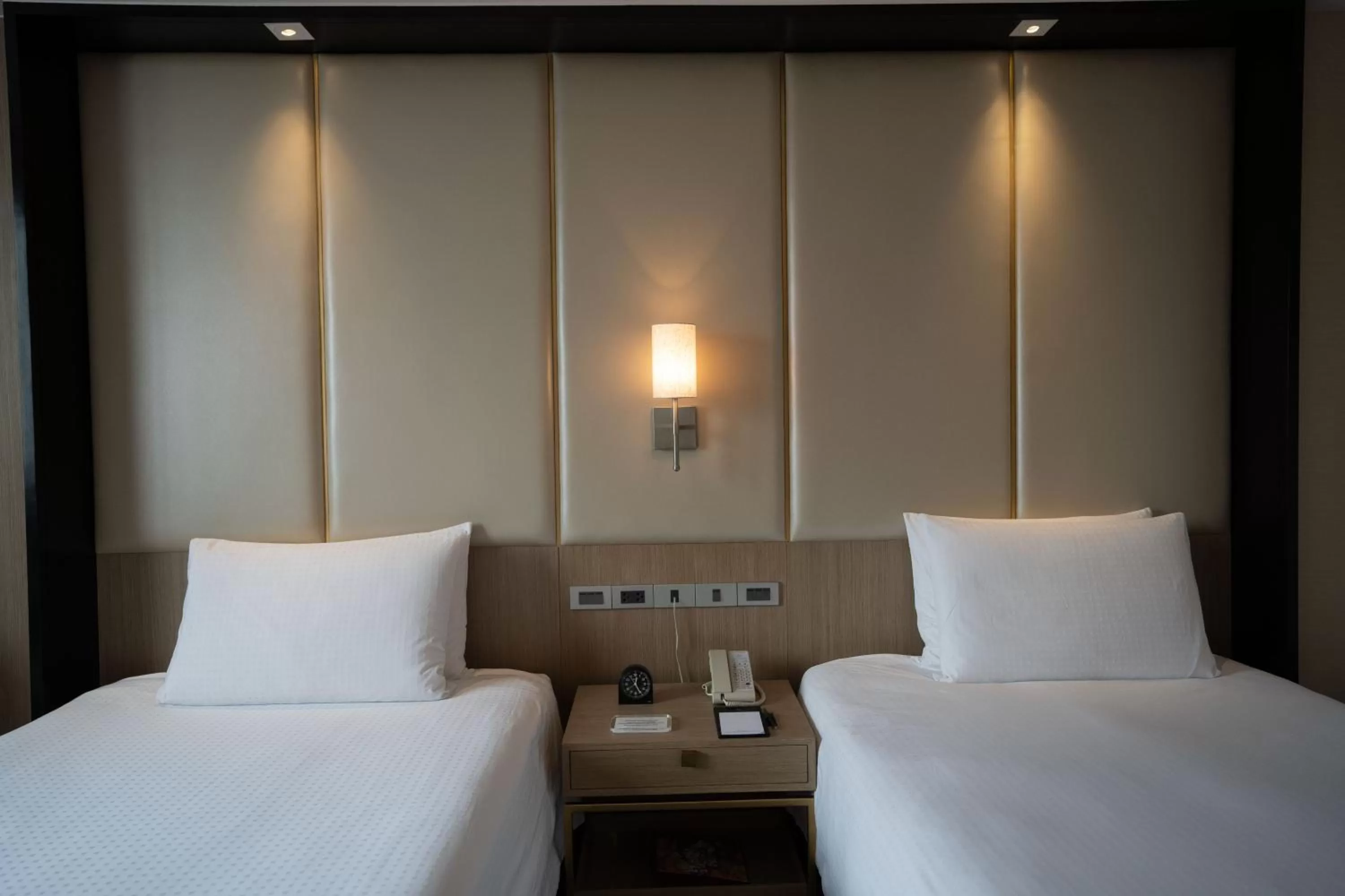 Photo of the whole room, Bed in Marco Polo Plaza Cebu