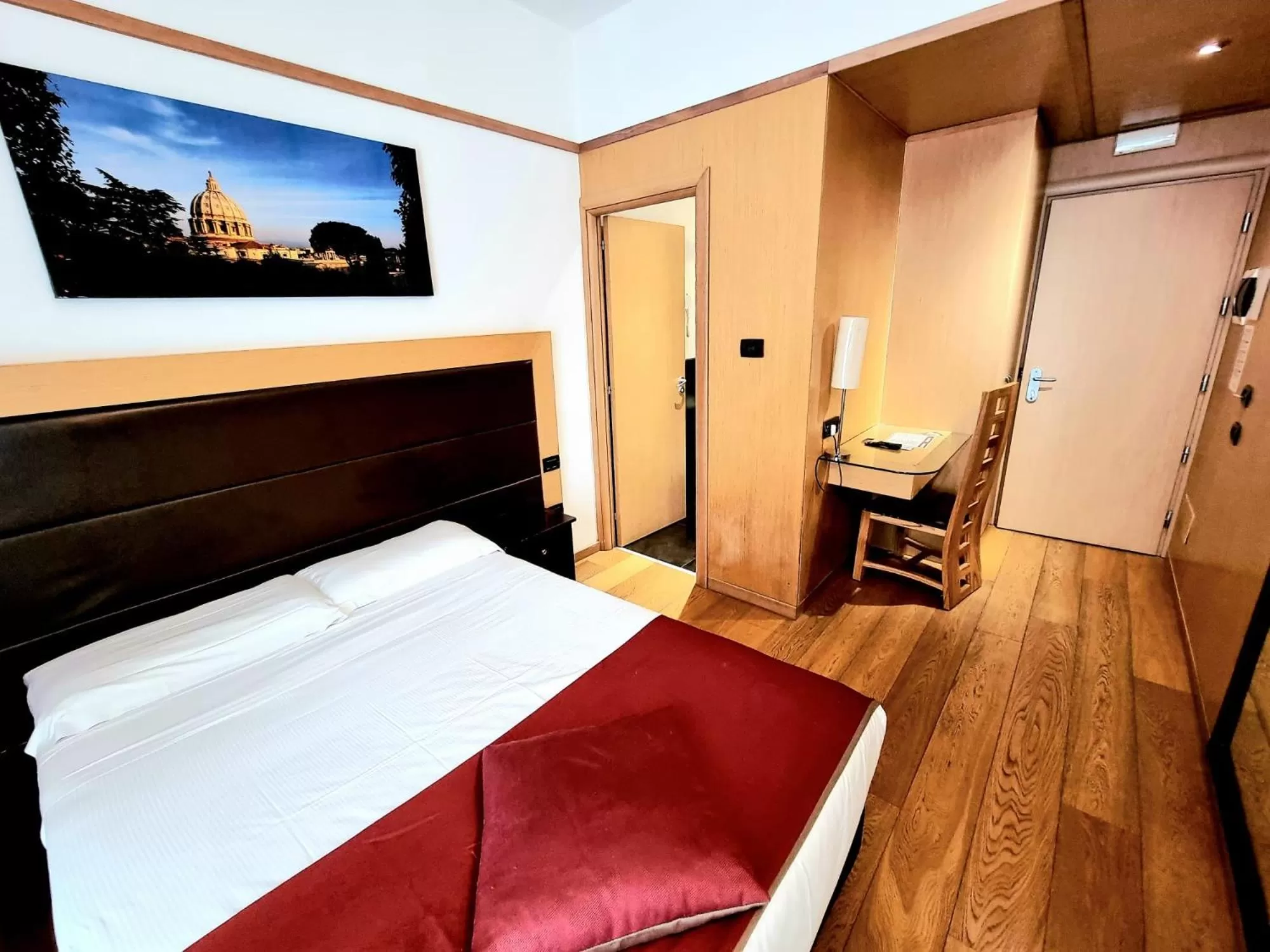 Bedroom, Bed in Ginevra Palace Hotel