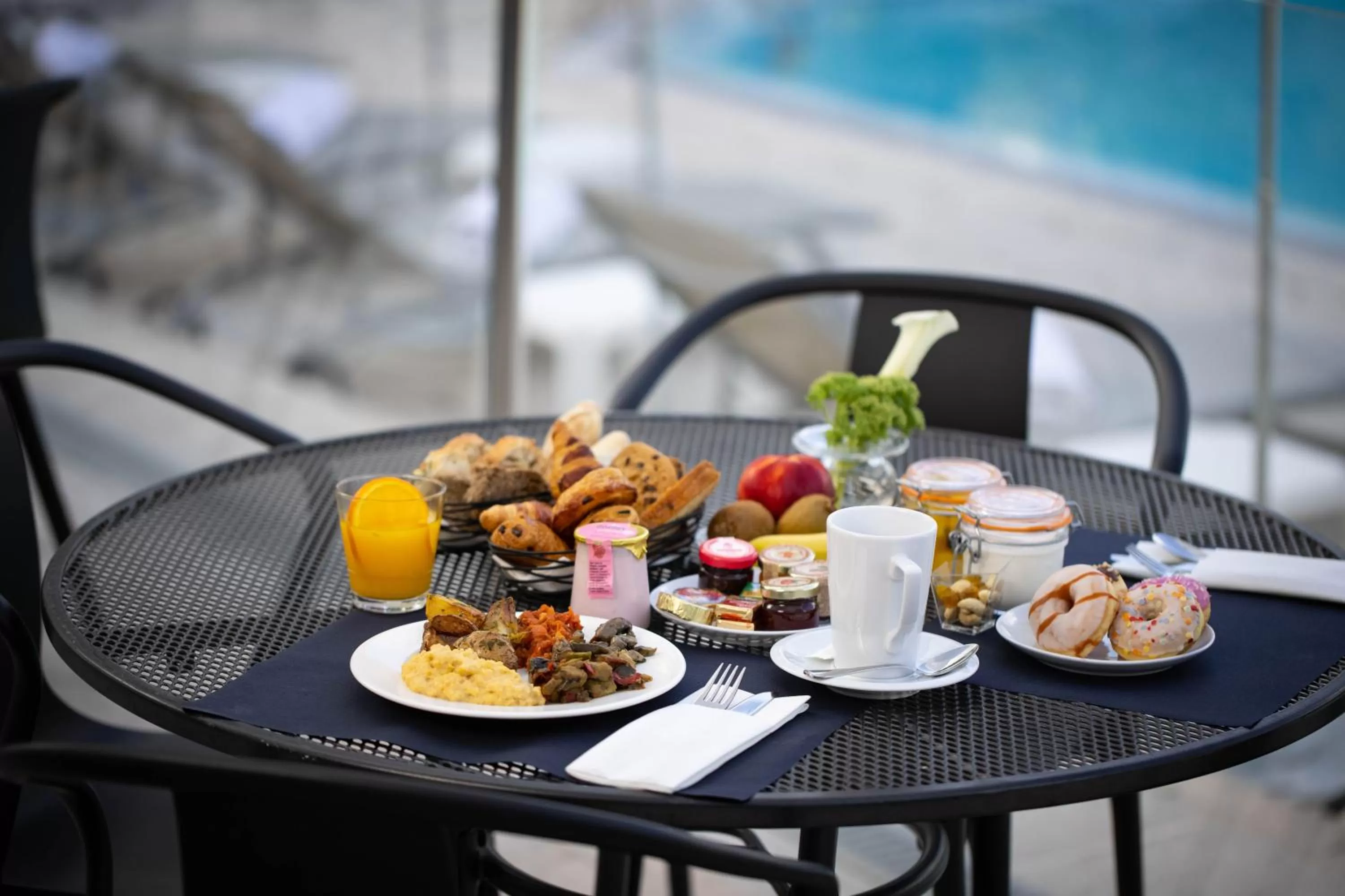 Buffet breakfast in Mouratoglou Hotel & Resort
