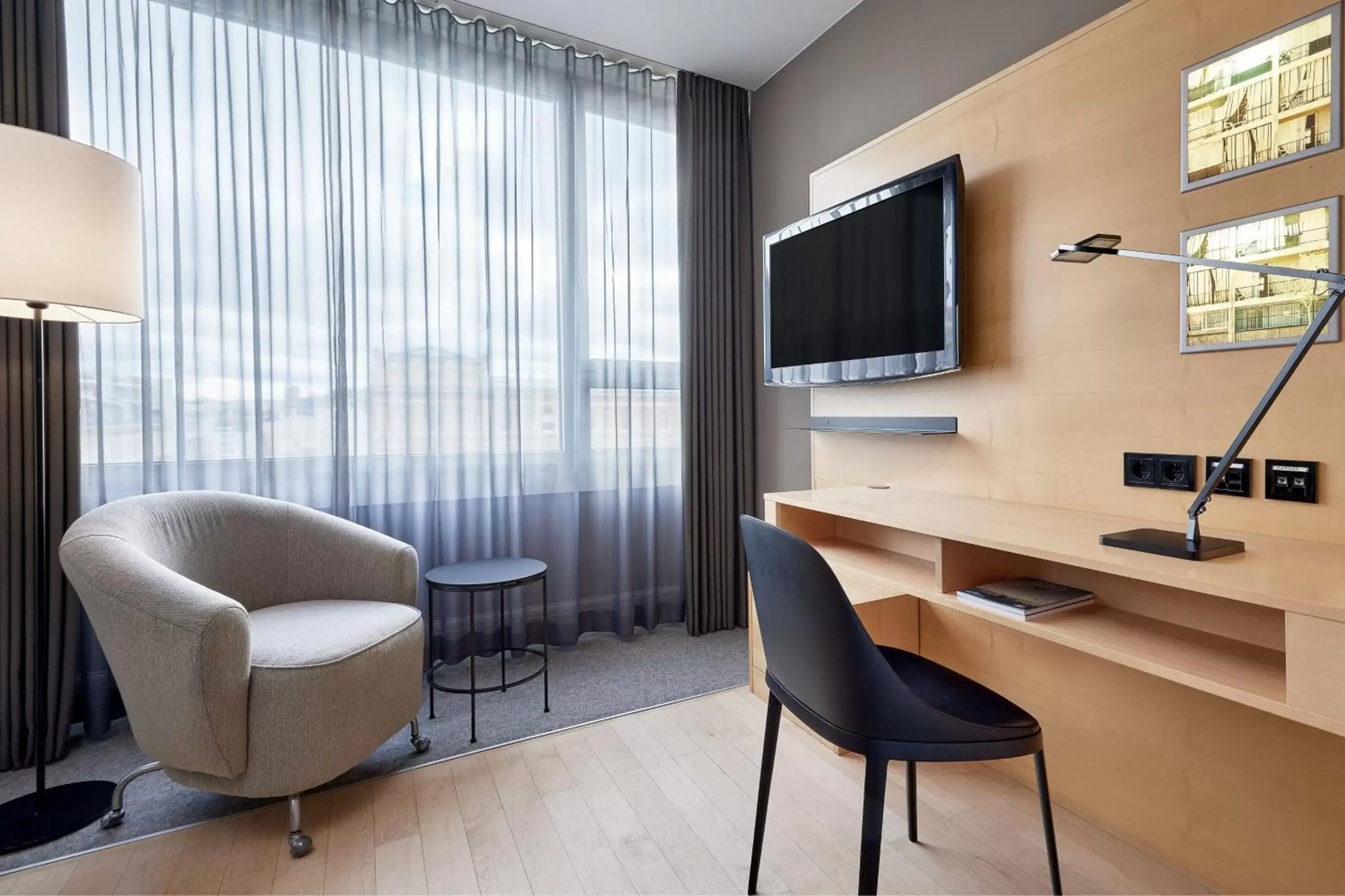 Classic Room with Courtyard View in Le Méridien Vienna Classic Room with Courtyard View in Le Méridien Vienna