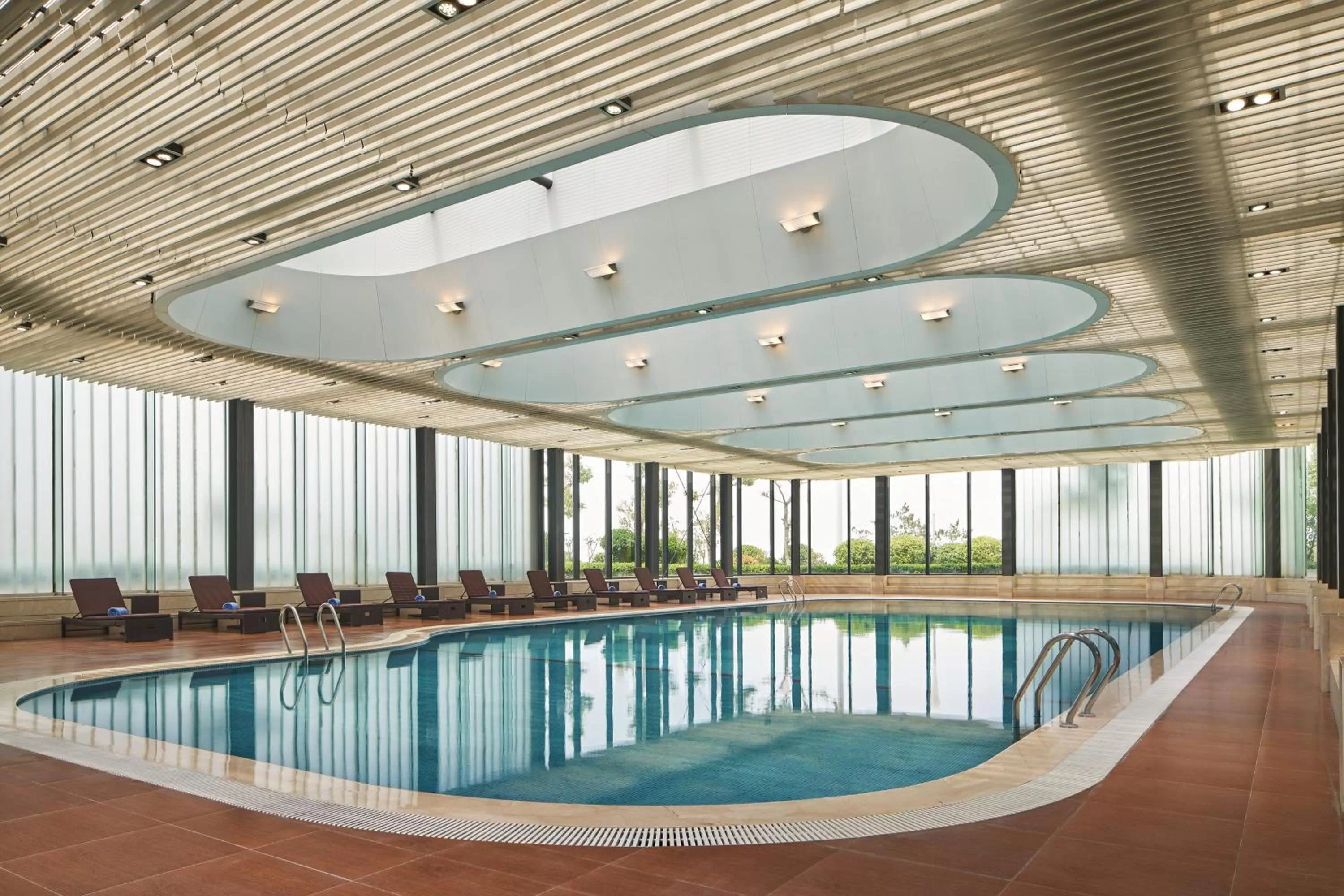 Swimming pool in Sheraton Yantai Golden Beach Resort
