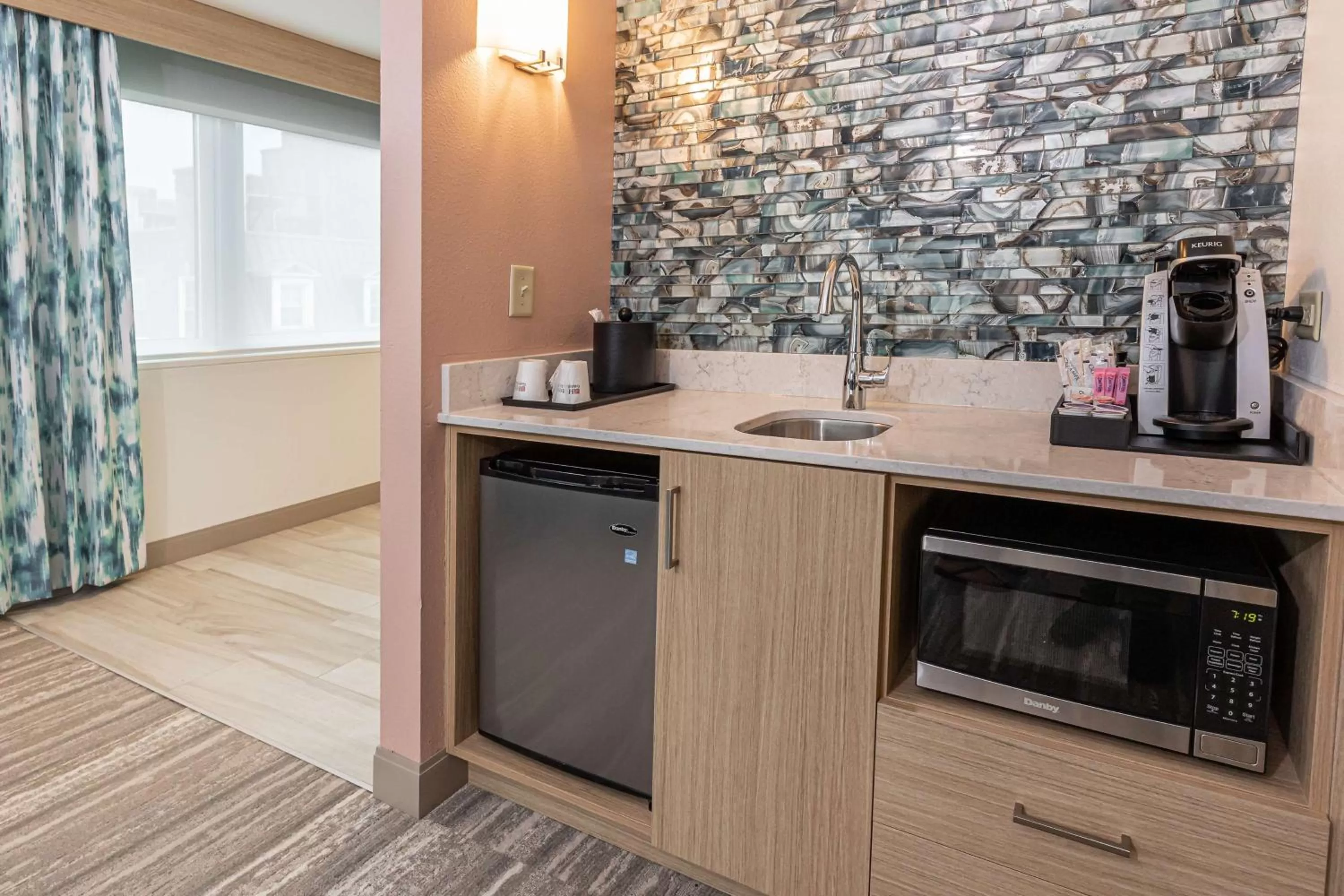 Photo of the whole room in Hilton Garden Inn Ithaca