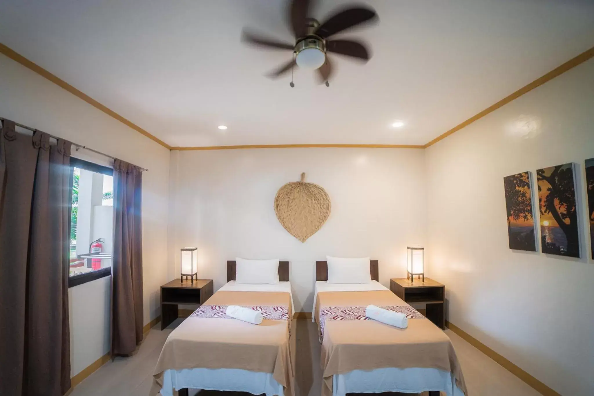 Superior Twin Room with Sea and Infinity Pool View in Kasagpan Superior Twin Room with Sea and Infinity Pool View in Kasagpan