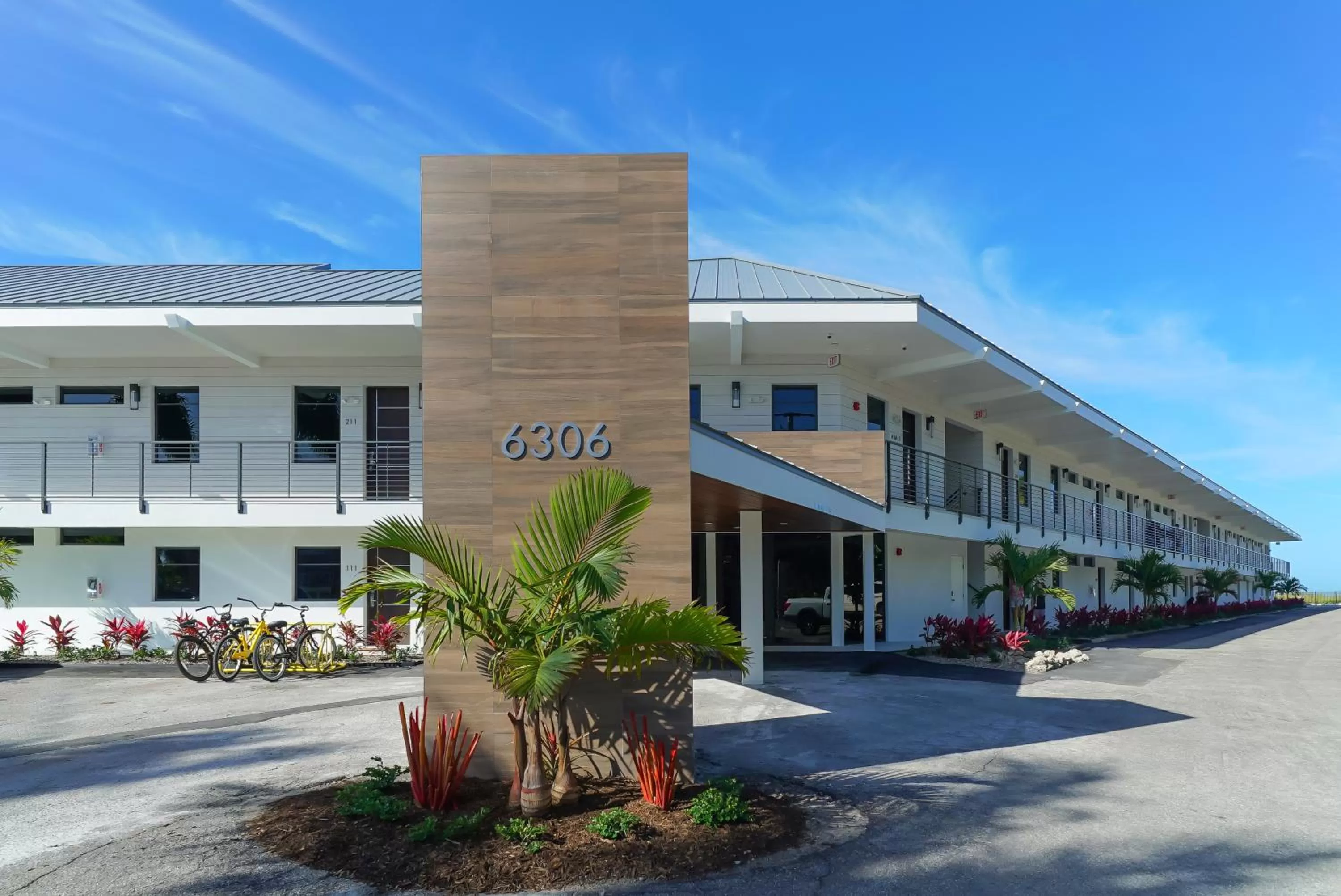 Property building in Anna Maria Beach Resort