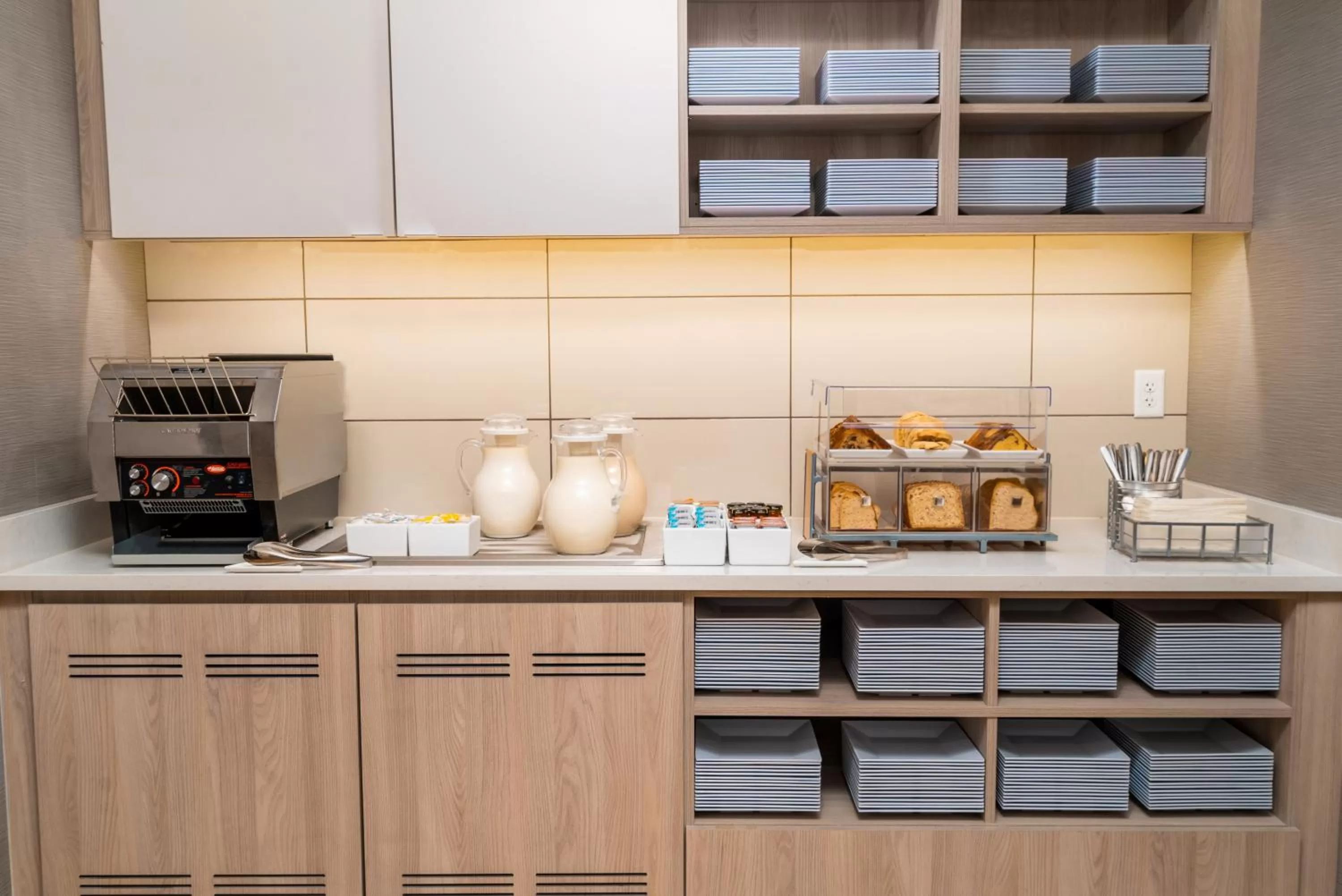 Buffet breakfast in Hyatt House Nashville/Franklin/Cool Springs