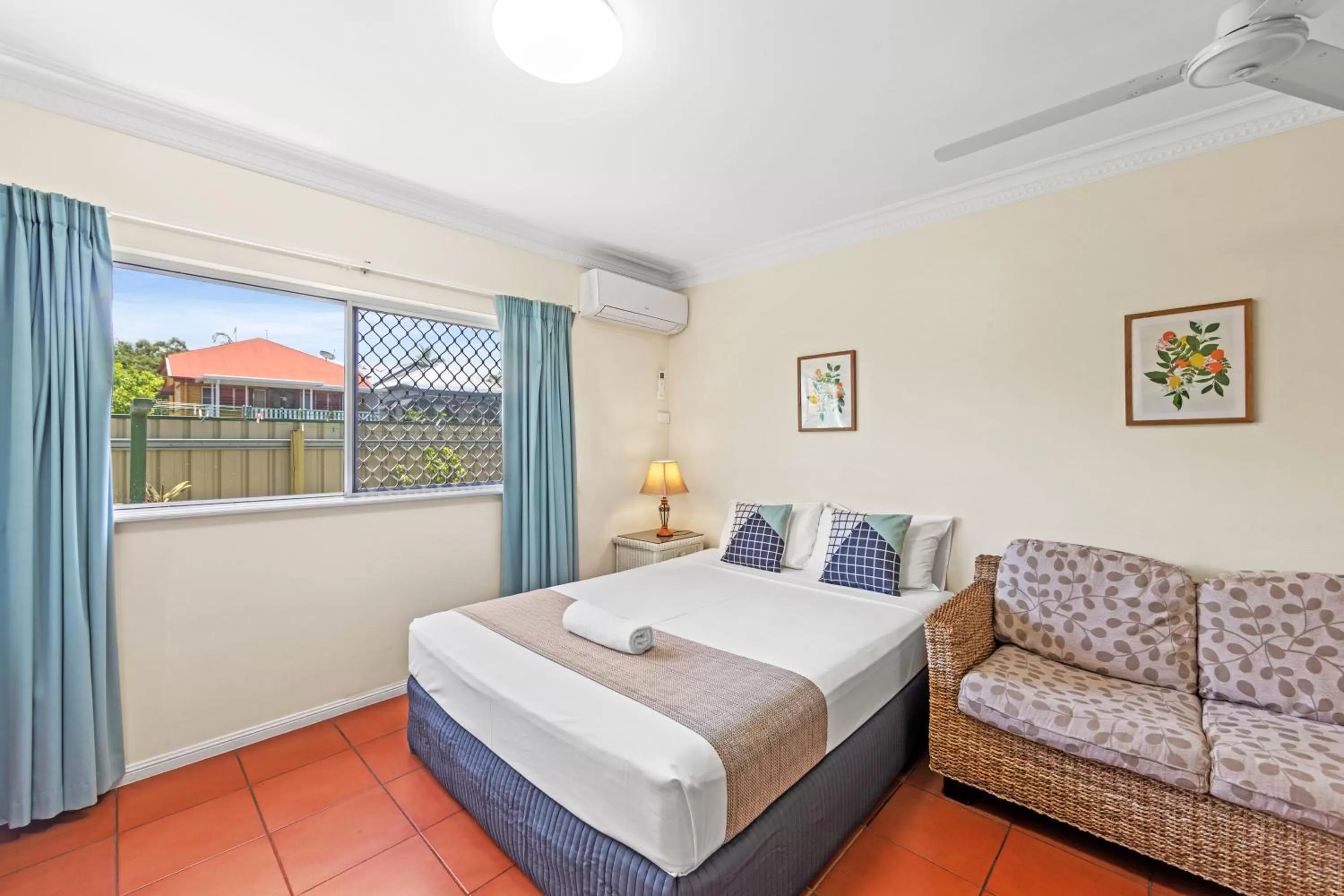 Bed in Koala Court Holiday Apartments