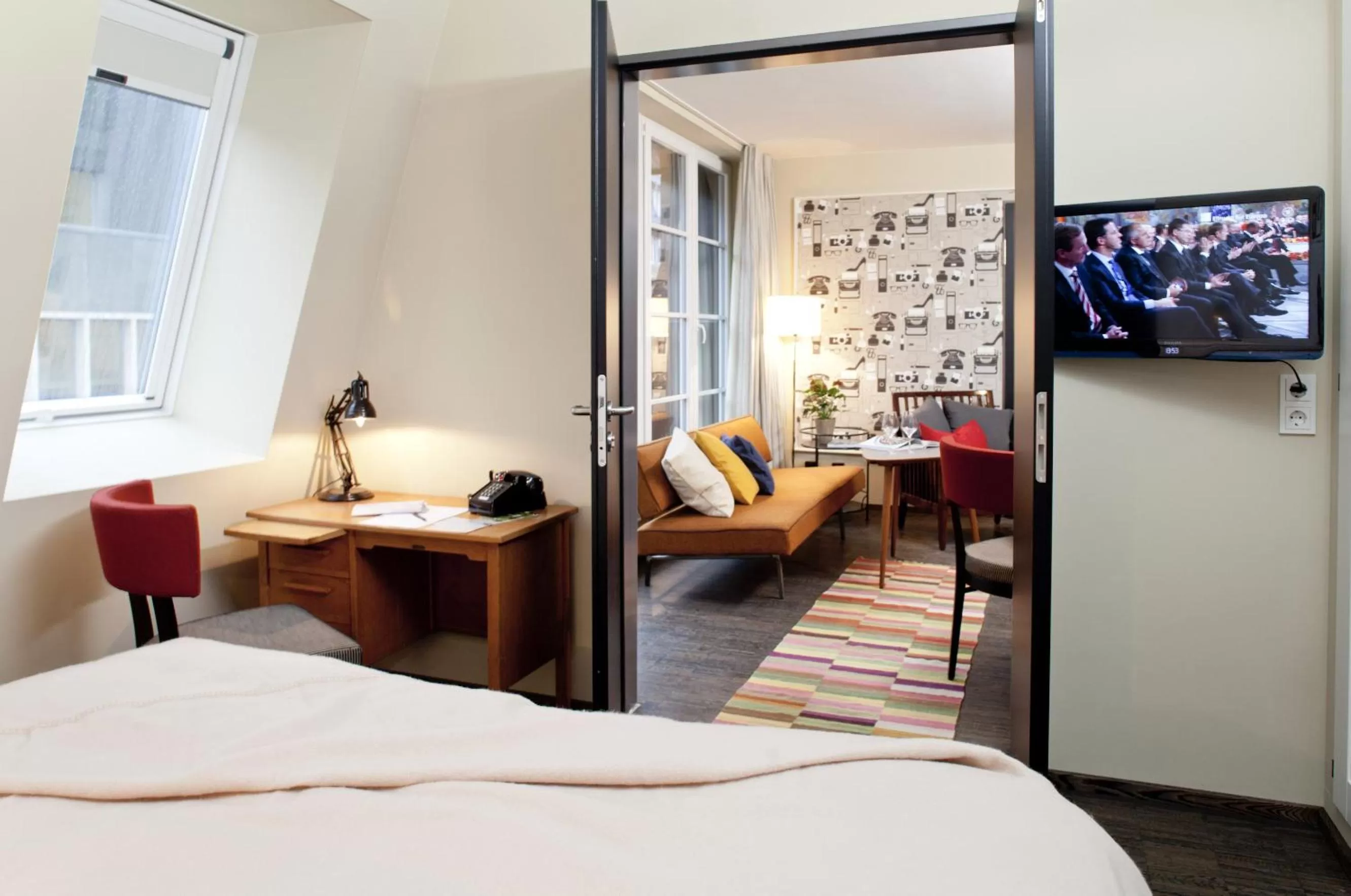 Photo of the whole room, Bed in Henri Hotel Hamburg Downtown