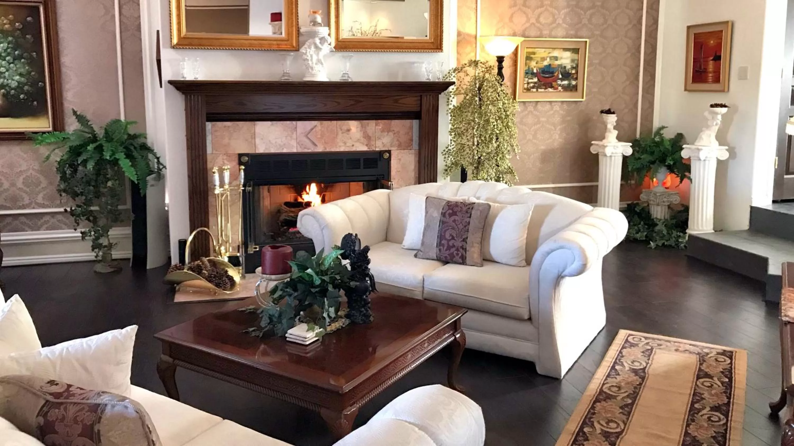 Living room in Dreamkatchers Lake Powell Bed & Breakfast