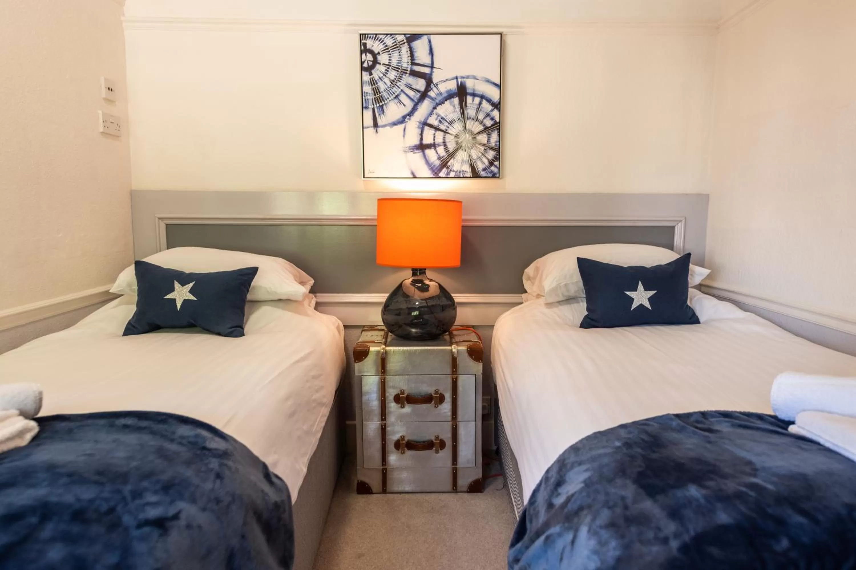 Bedroom, Bed in The Woodlands Hotel