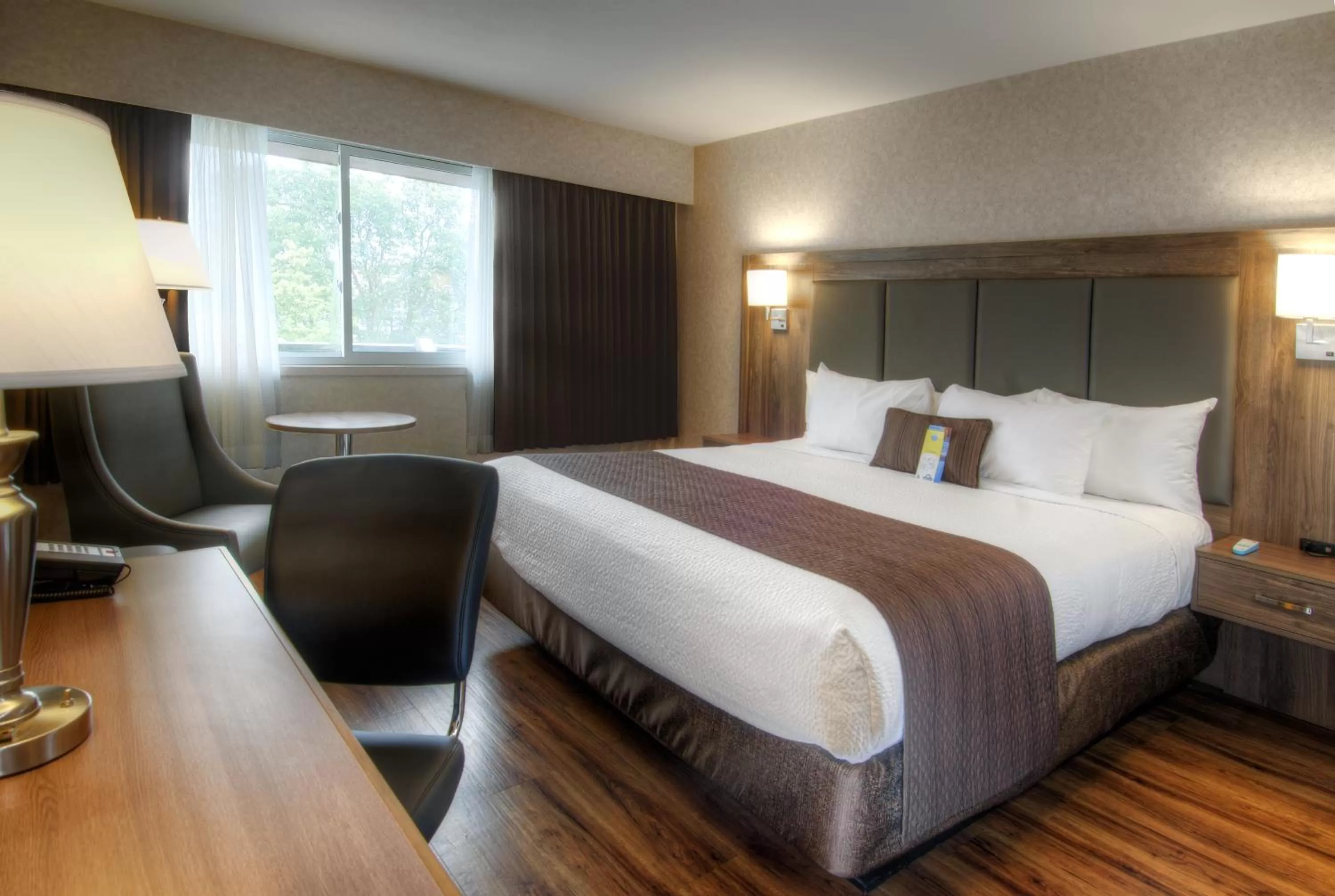 King Studio with Harbor View in Days Inn by Wyndham Victoria On The Harbour