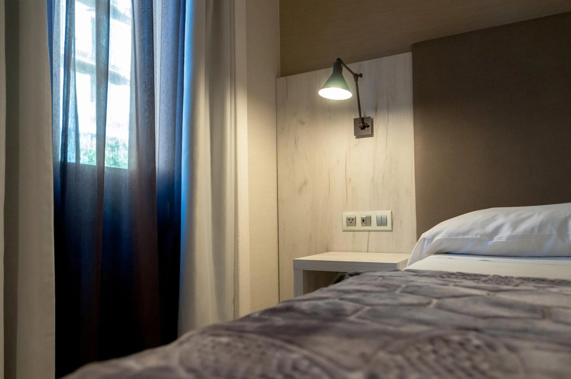 Decorative detail, Bed in Hostal Bcn 46