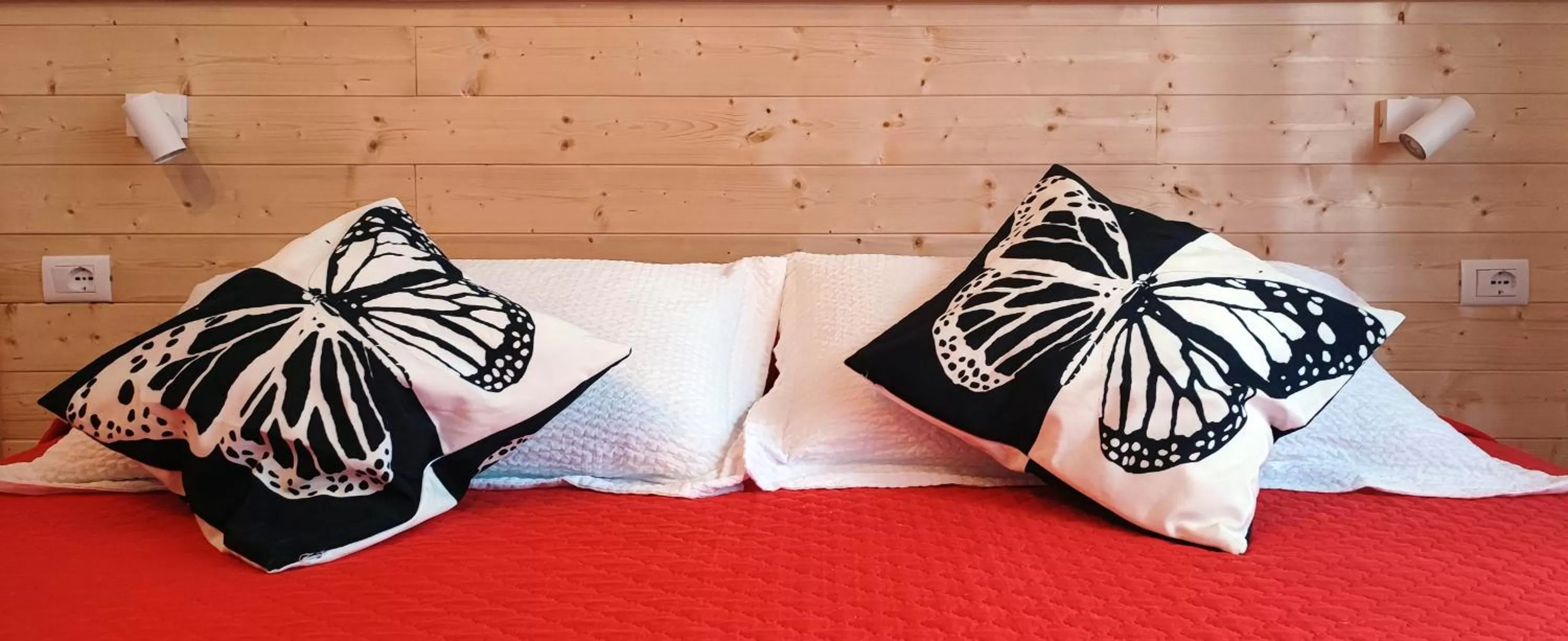 Bed in Bed & Chic bed & breakfast