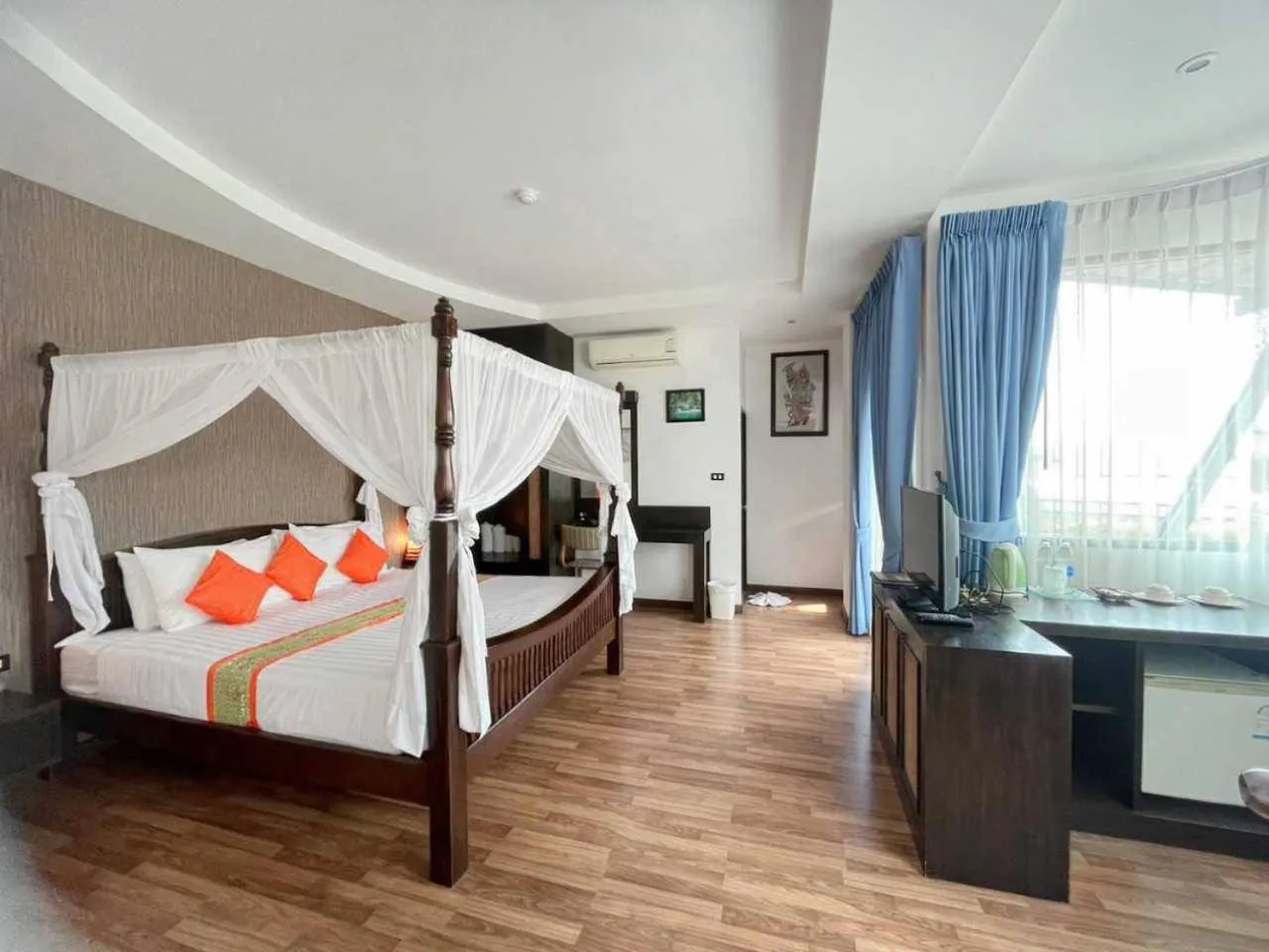 Bed in Jingjit Hotel