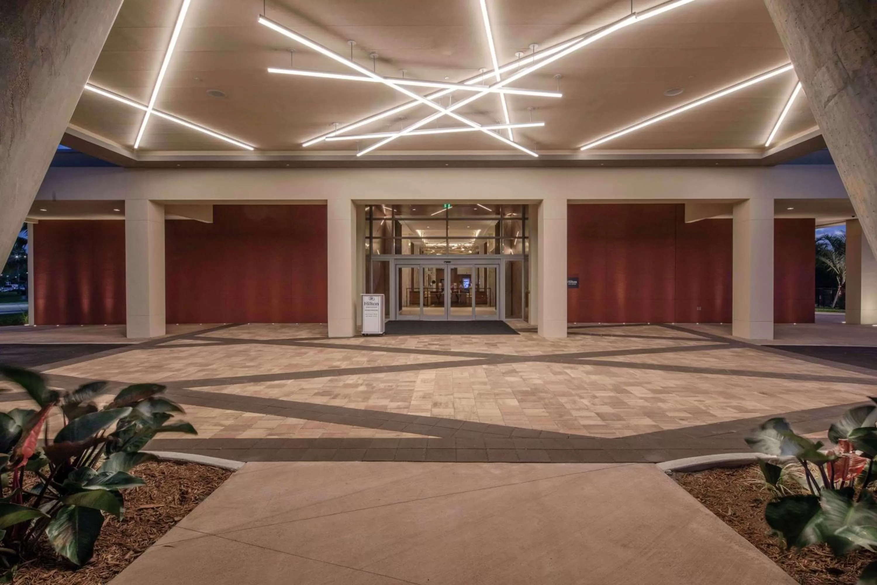 Property building in Hilton Miami Dadeland