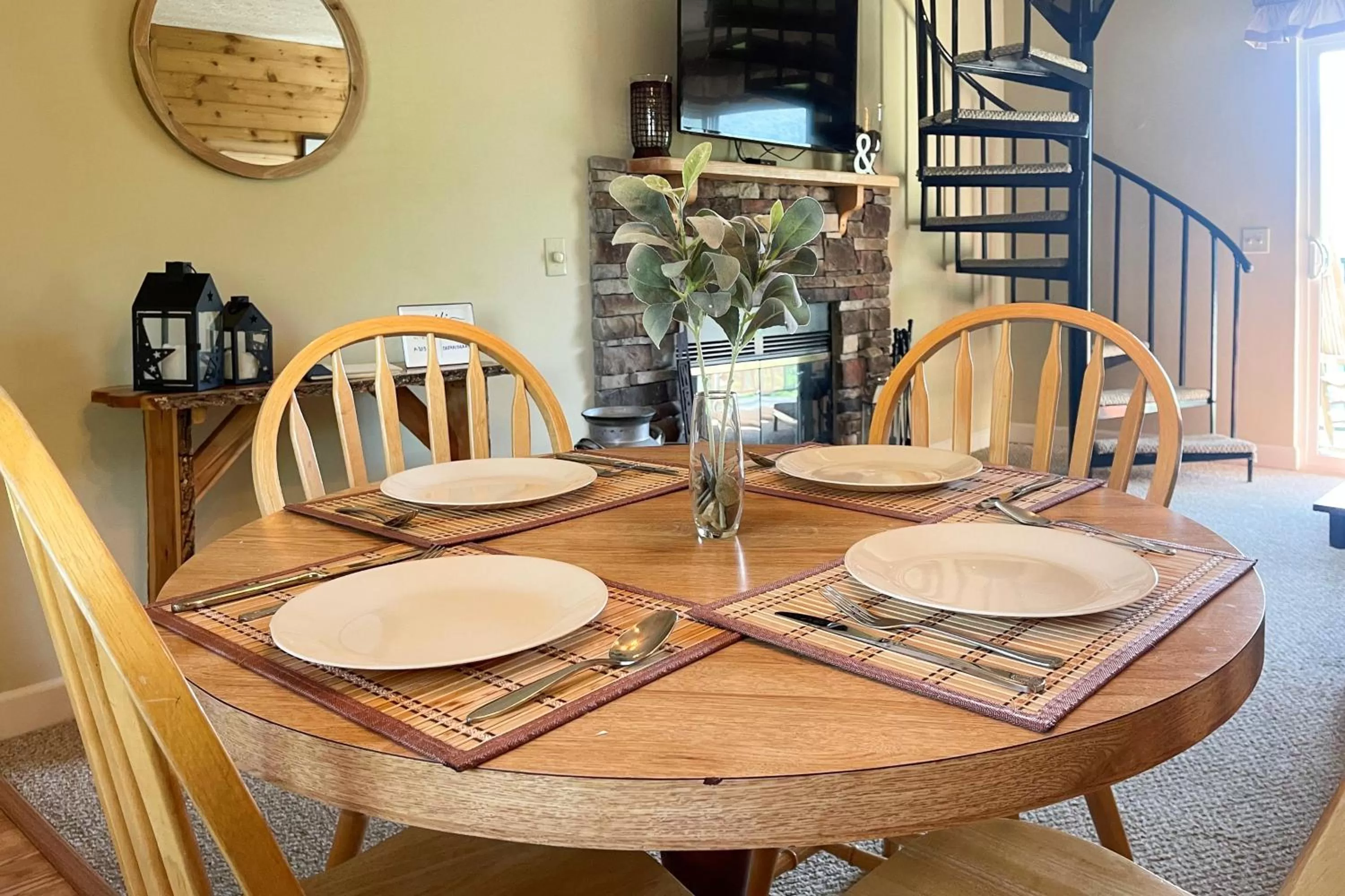 Dining Area in Grand View Loft