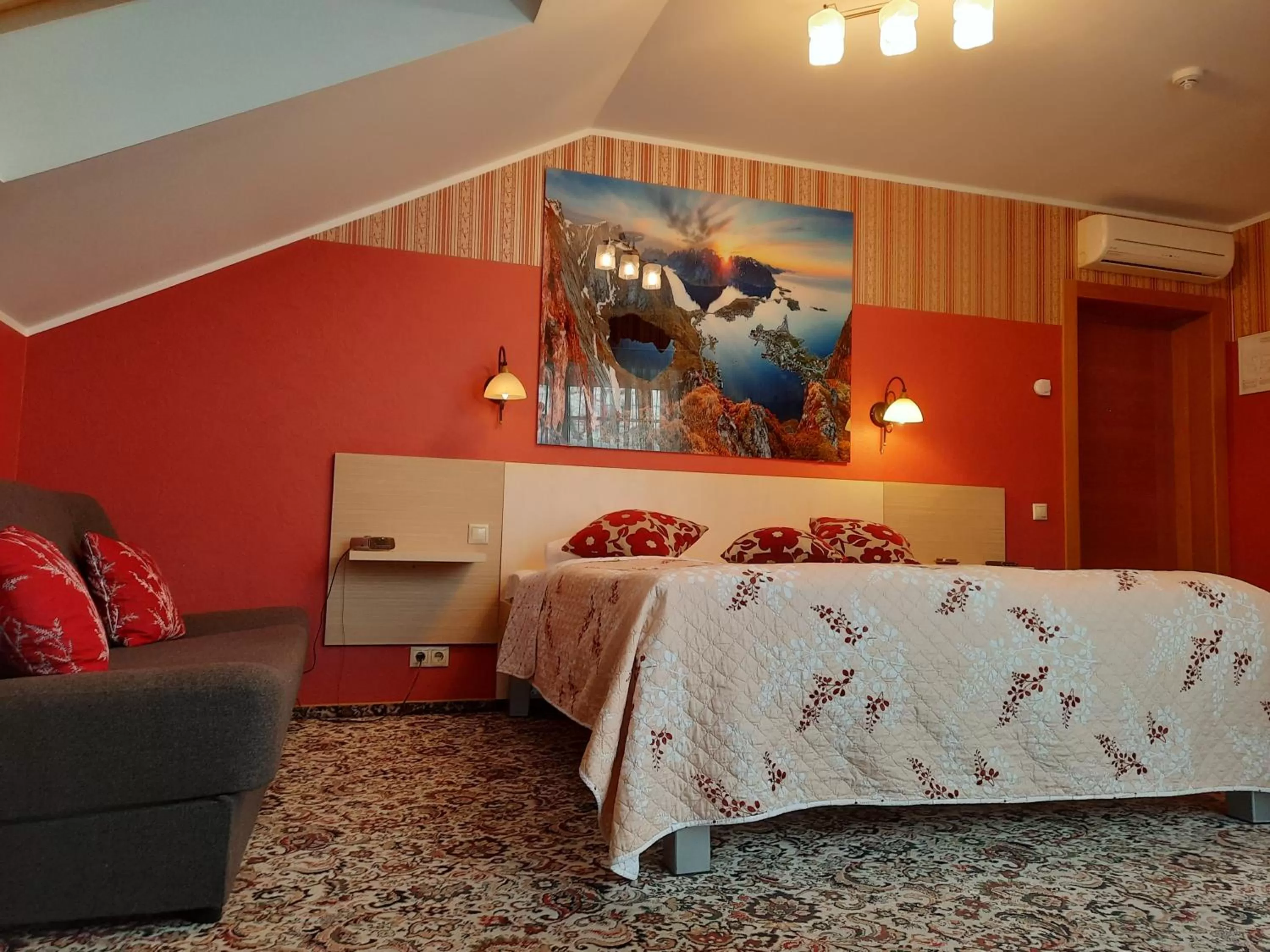 Bedroom, Bed in Hotel Pils with Self-Check in