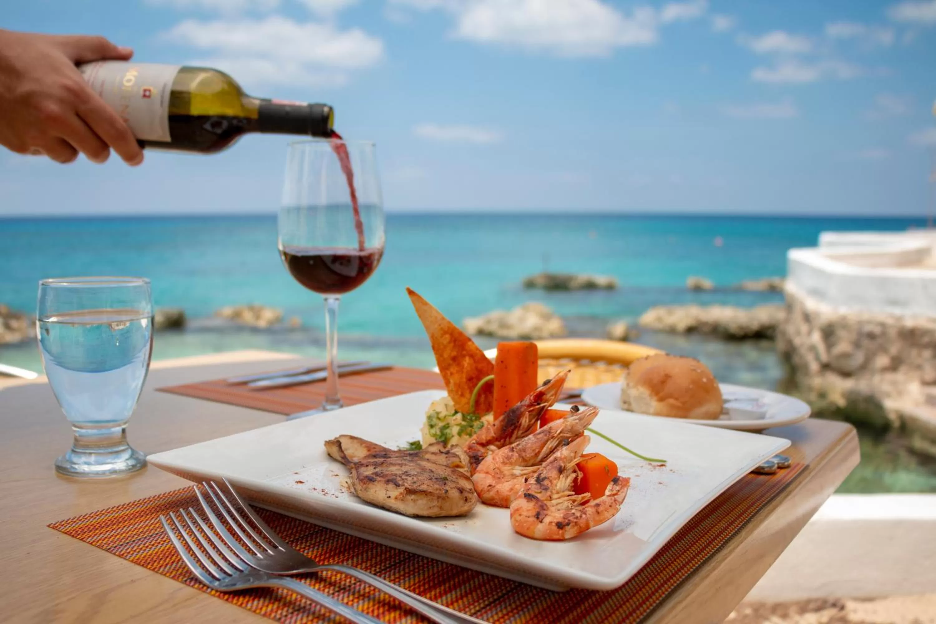 Food and drinks in Cozumel Hotel & Resort Trademark Collection by Wyndham