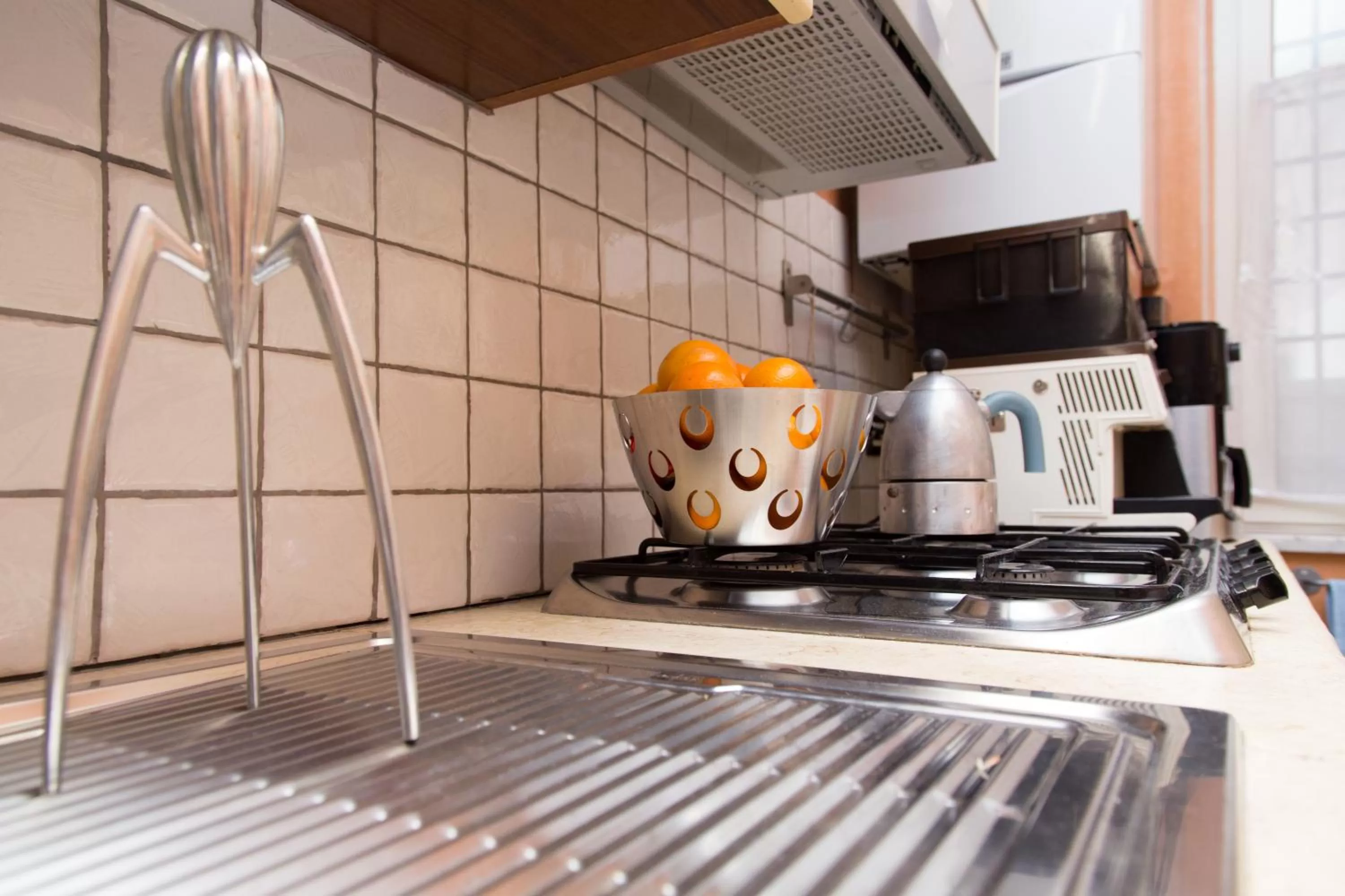 Coffee/tea facilities in DomusAmor Colosseo