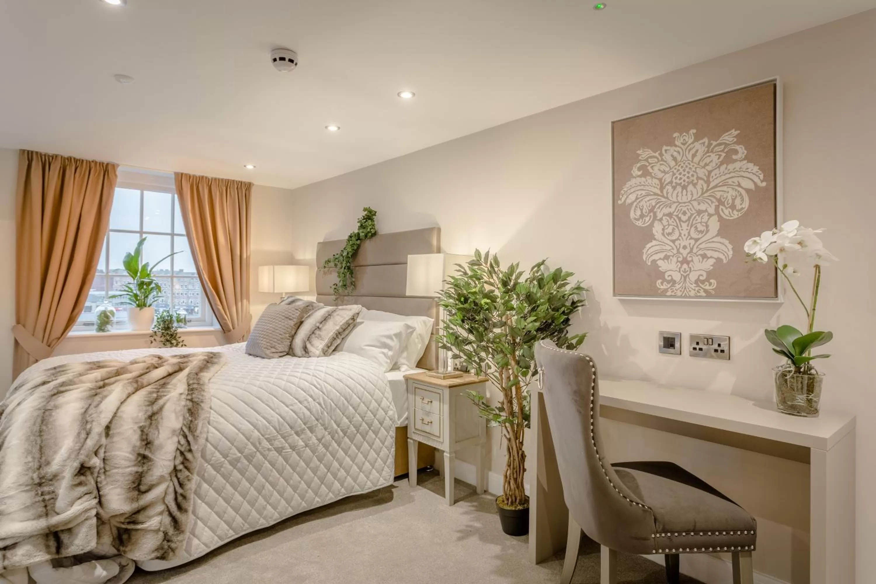 Photo of the whole room, Bed in Heritage Mews Nottingham