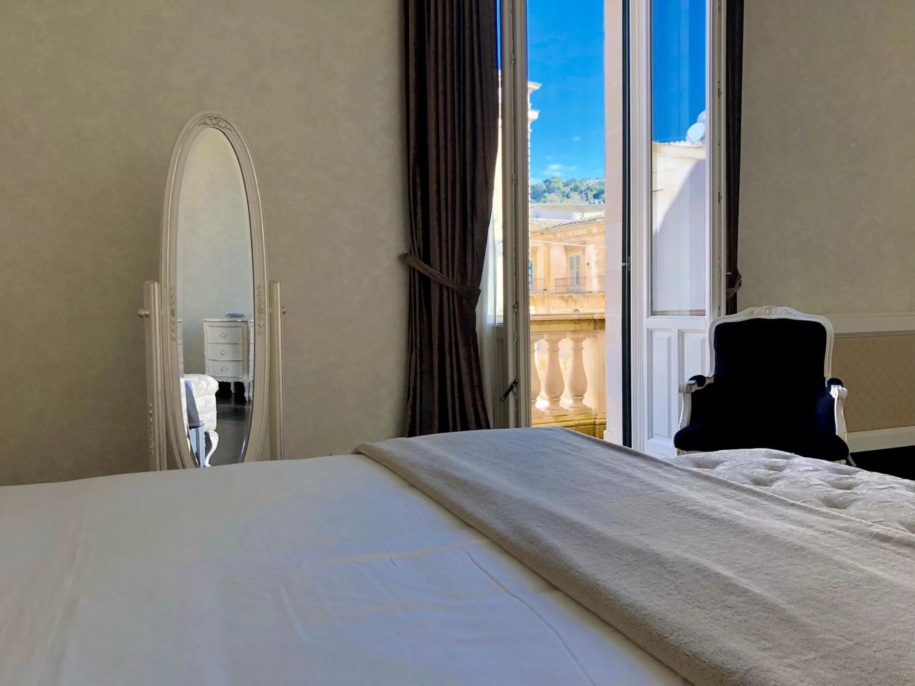 Bedroom, Bed in Palazzo Favacchio - Patanè