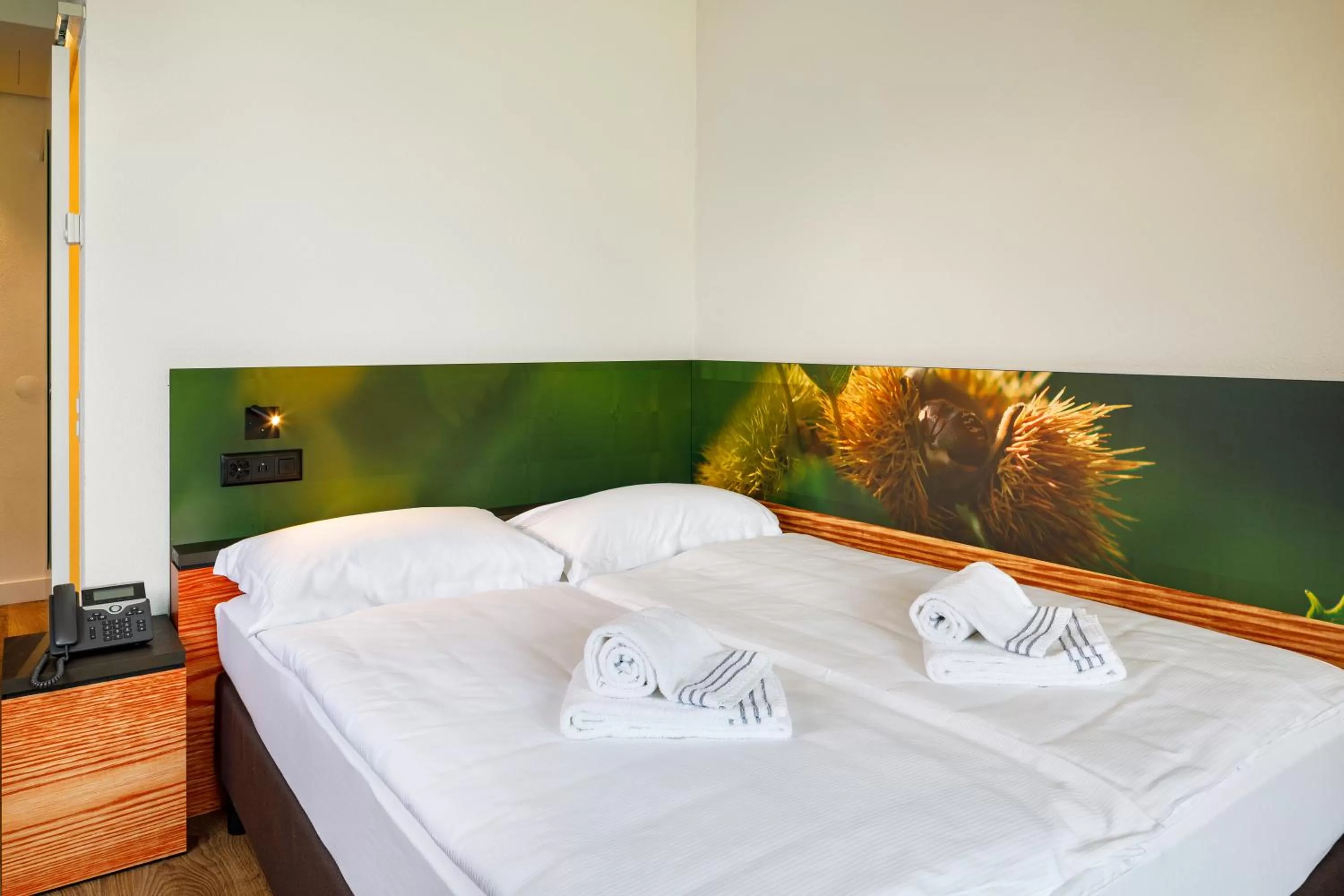 Bedroom, Bed in Hotel Bellinzona Sud Swiss Quality