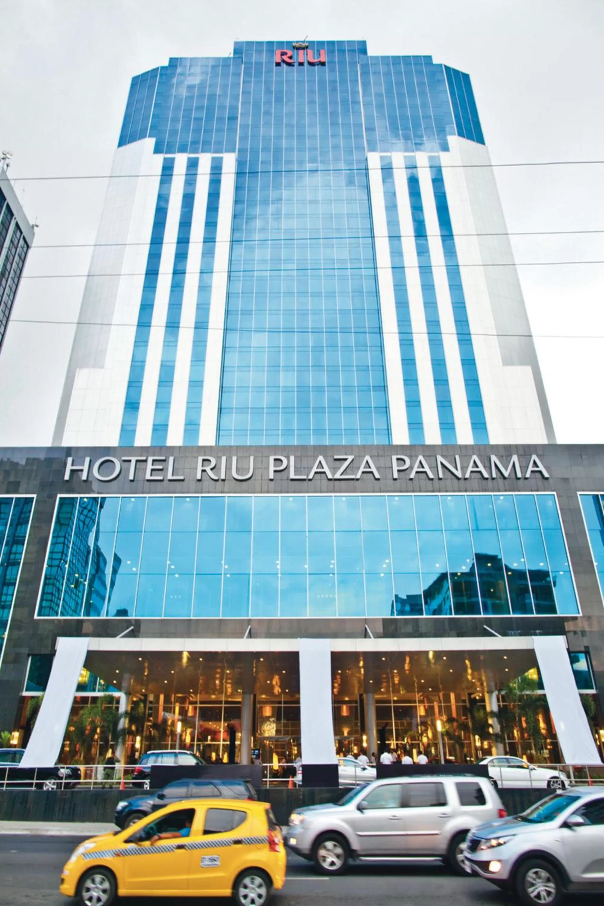 Facade/entrance in Riu Plaza Panamá