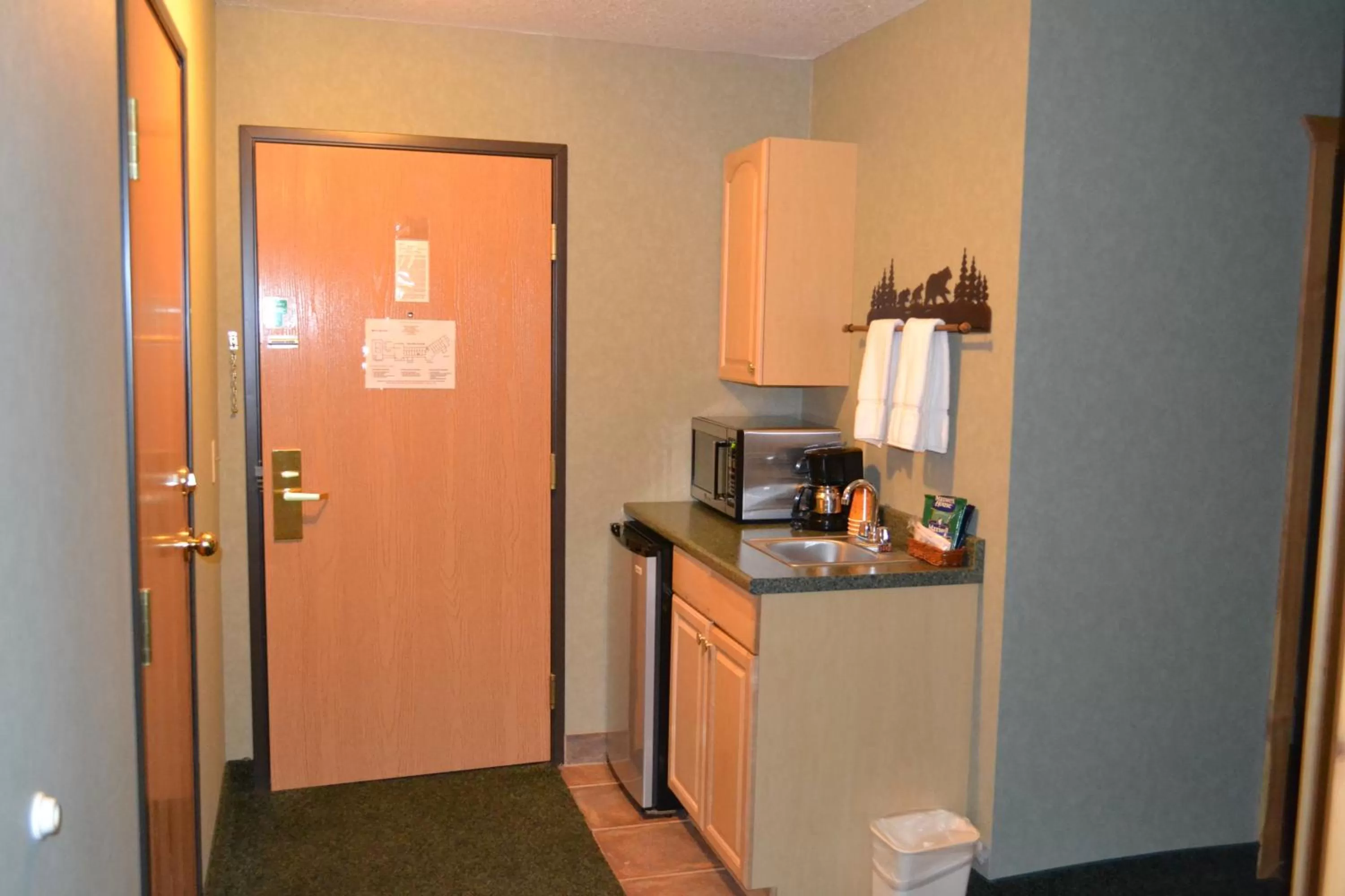 Coffee/tea facilities in Crooked River Lodge