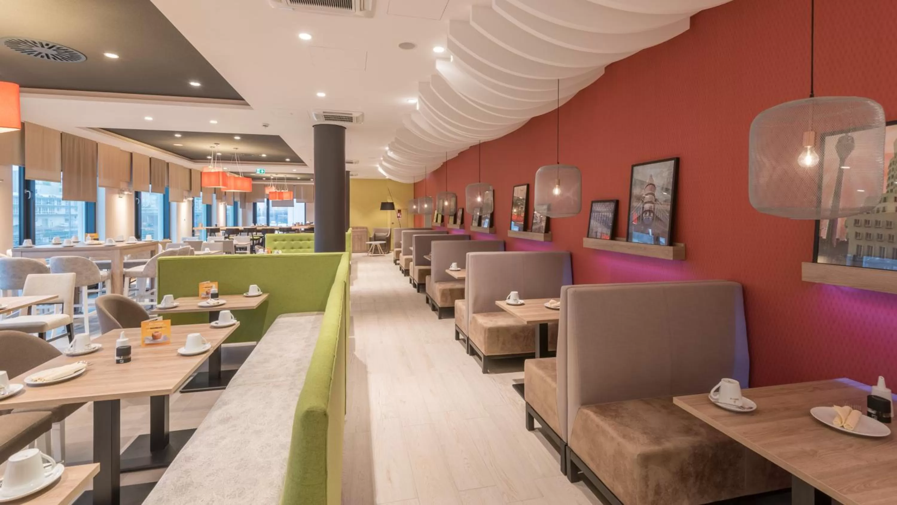 Breakfast in Holiday Inn Düsseldorf City – Toulouser Allee by IHG