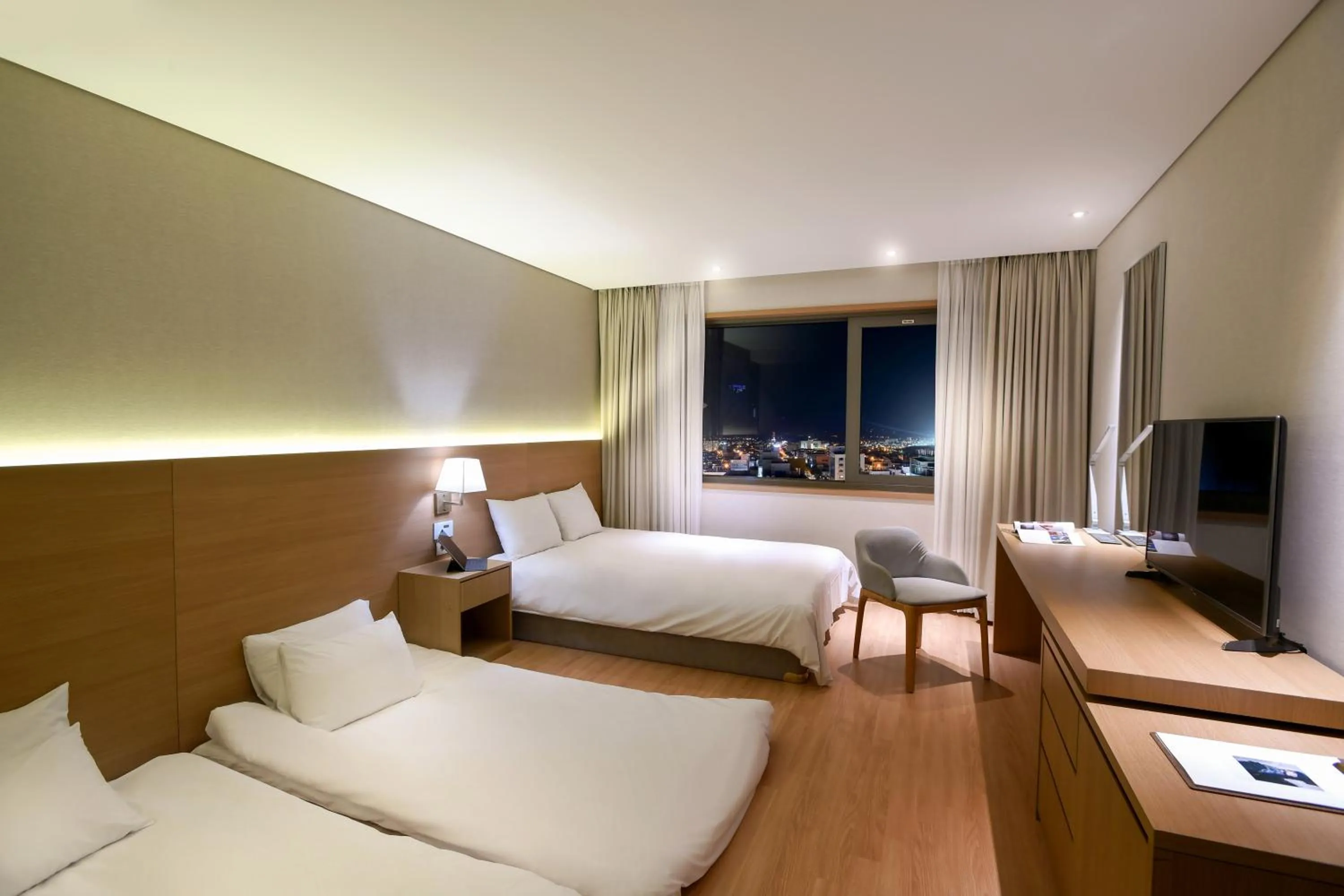 Photo of the whole room, Bed in Astar Hotel